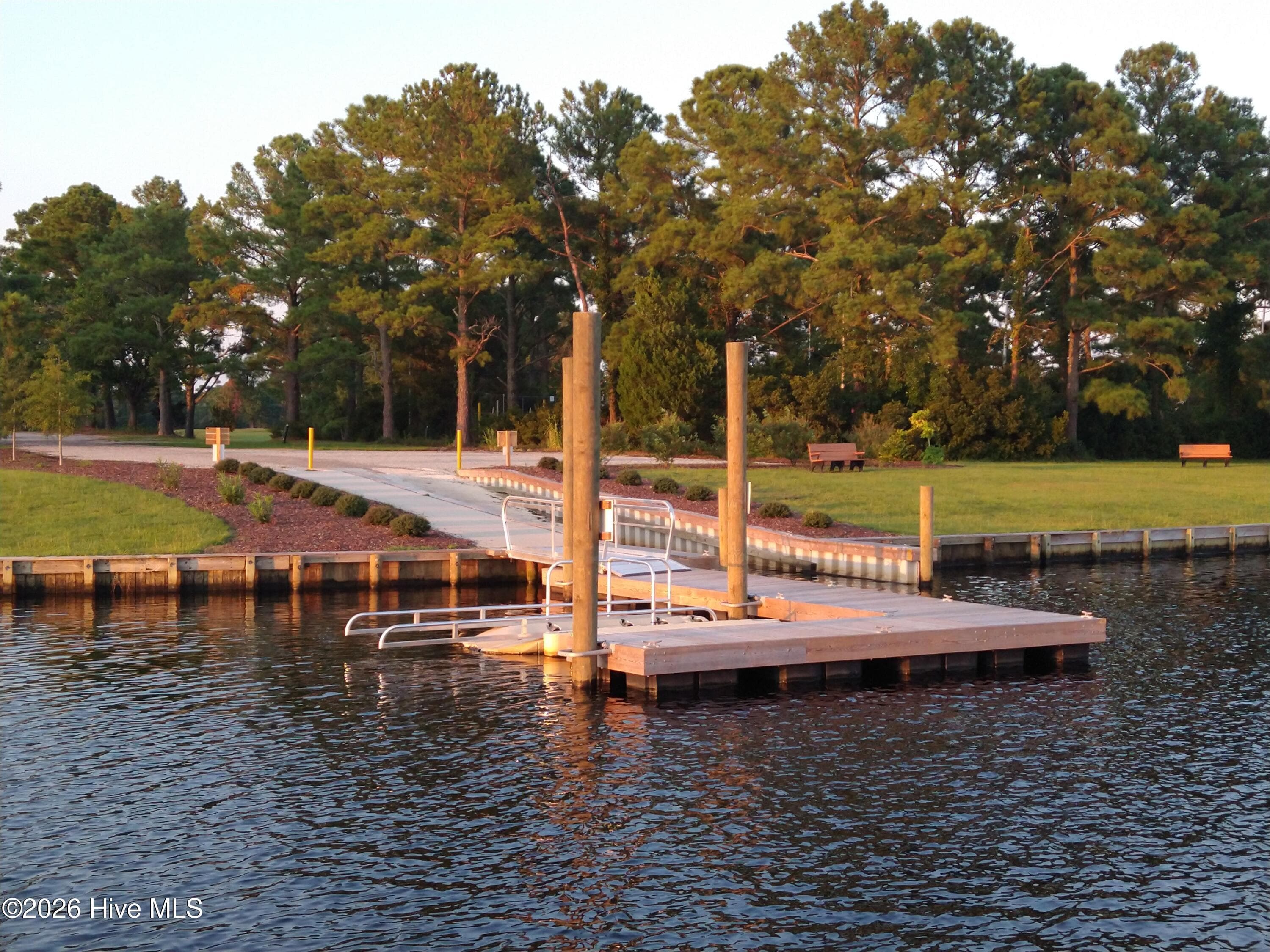 Single Family Residence at 6207 Gondolier Drive, New Bern, NC 28560, photo 44 of 49