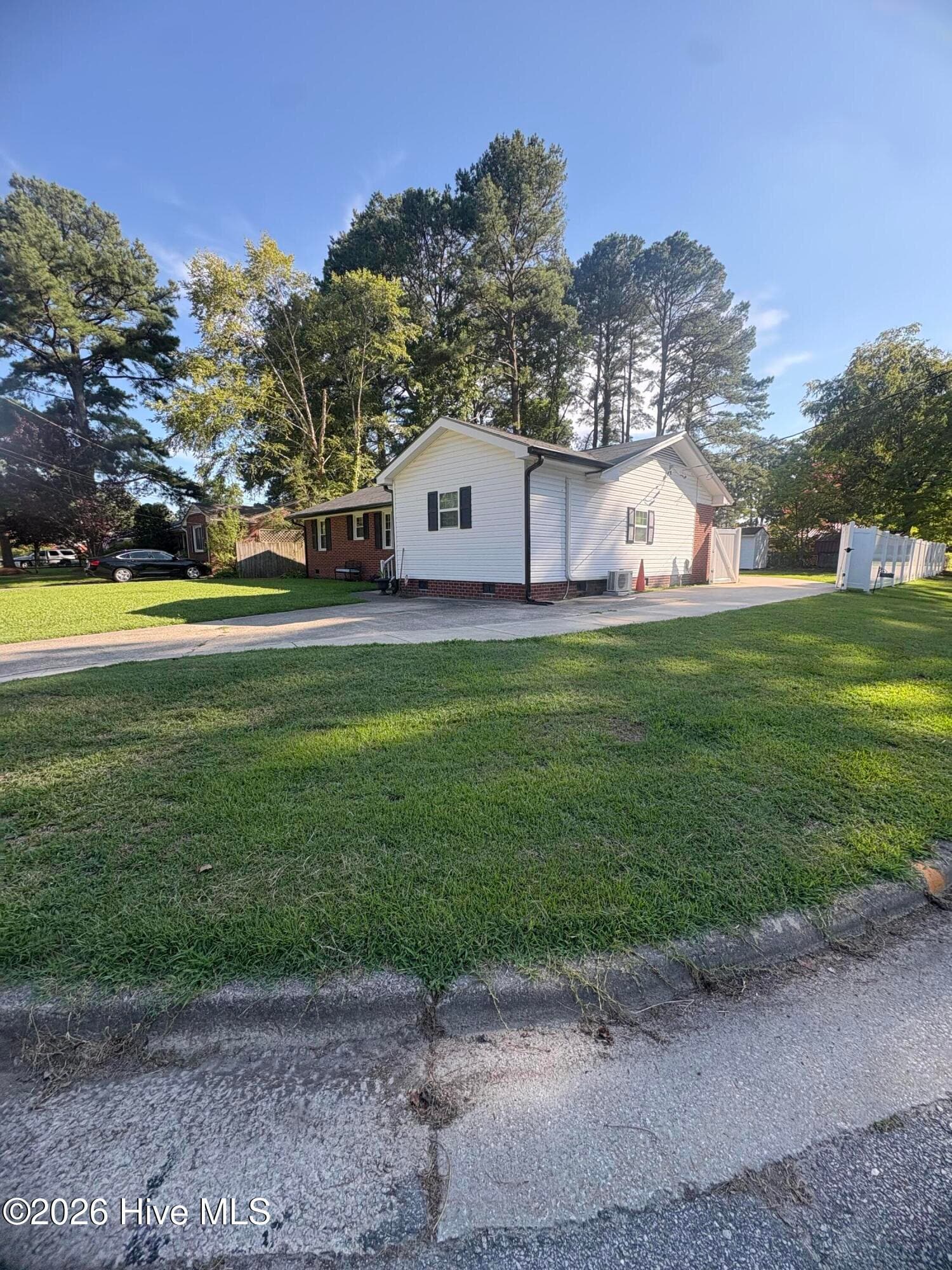 Single Family Residence at 500 Dale Street SW, Wilson, NC 27893, photo 9 of 27