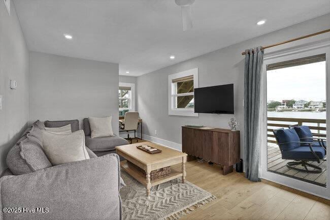9 W Atlanta Street, Wrightsville Beach, NC 28480