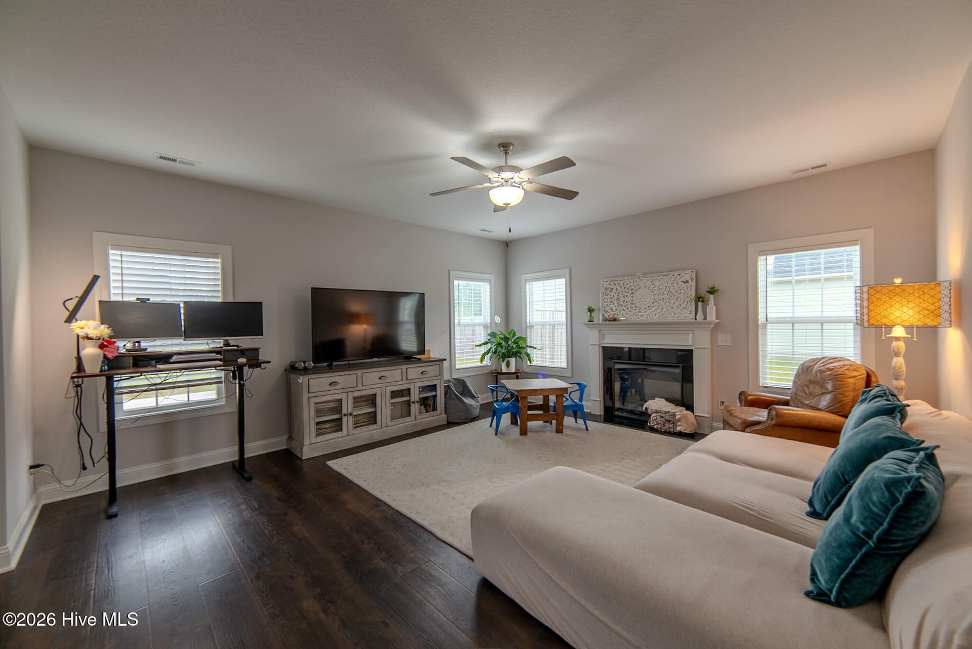 Single Family Residence at 207 Coscoroba Court, Swansboro, NC 28584, photo 10 of 32