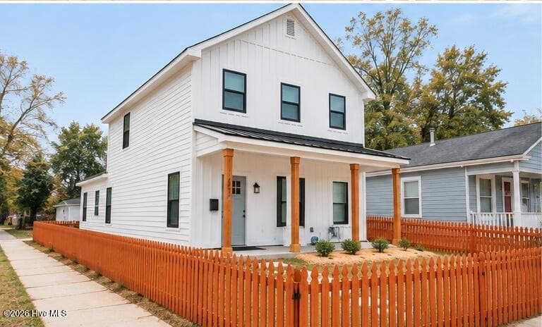Single Family Residence at 624 S 8th Street, Wilmington, NC 28401, photo 3 of 119