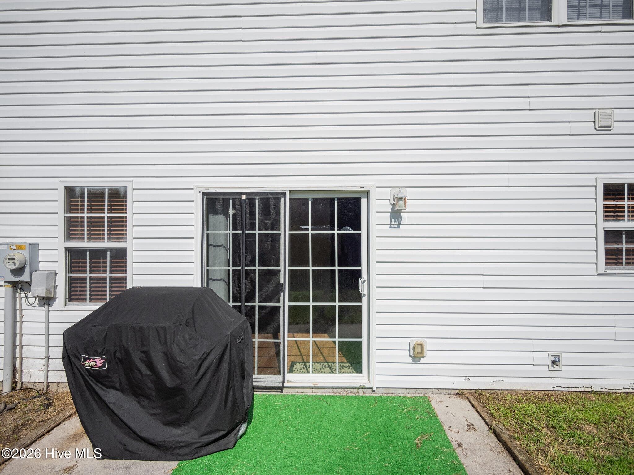Townhouse at 110 Creeker Town Way, Hubert, NC 28539, photo 6 of 44