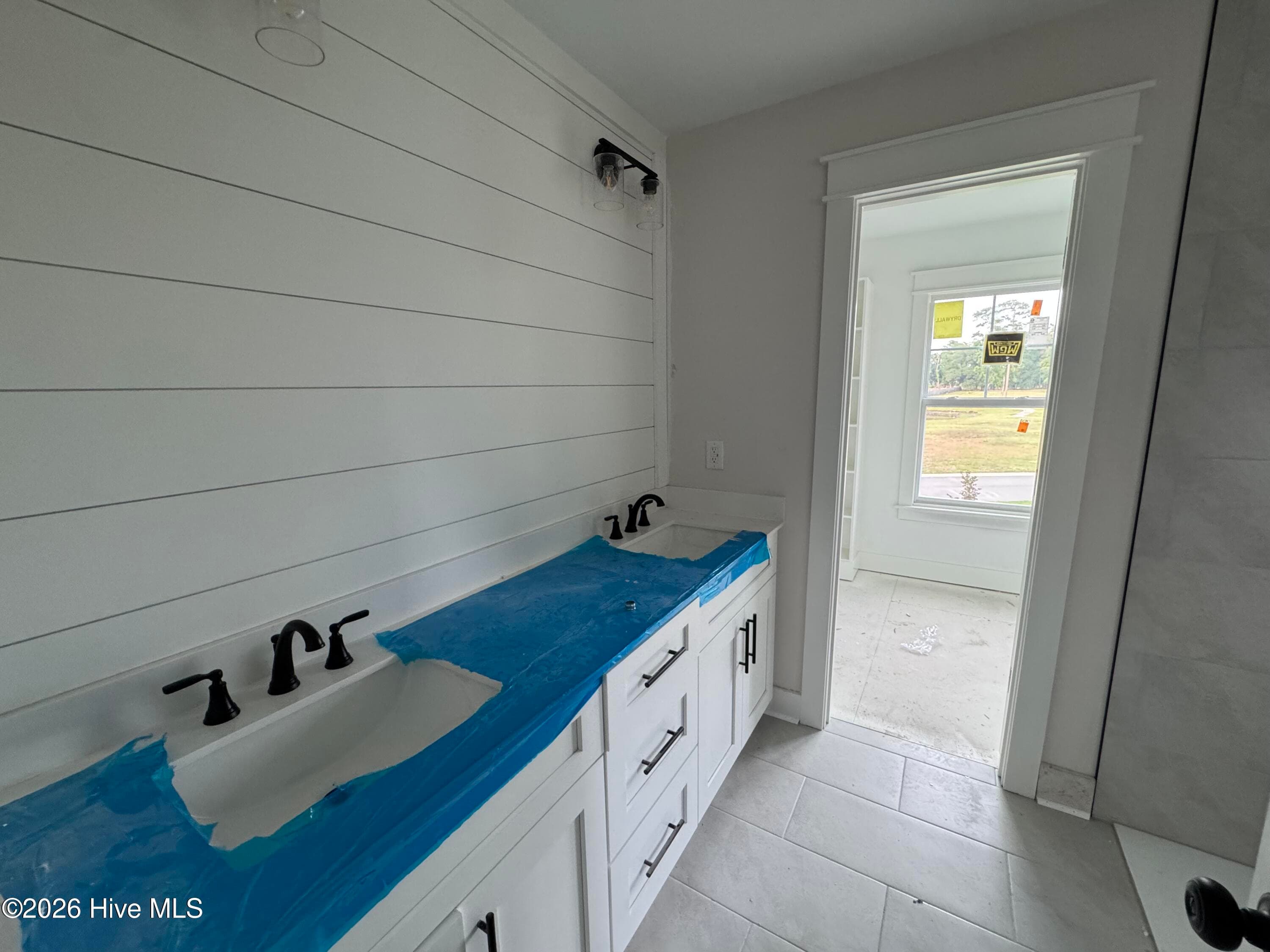 Single Family Residence at 2027 Greenside Manor Drive SW, Ocean Isle Beach, NC 28469, photo 17 of 21