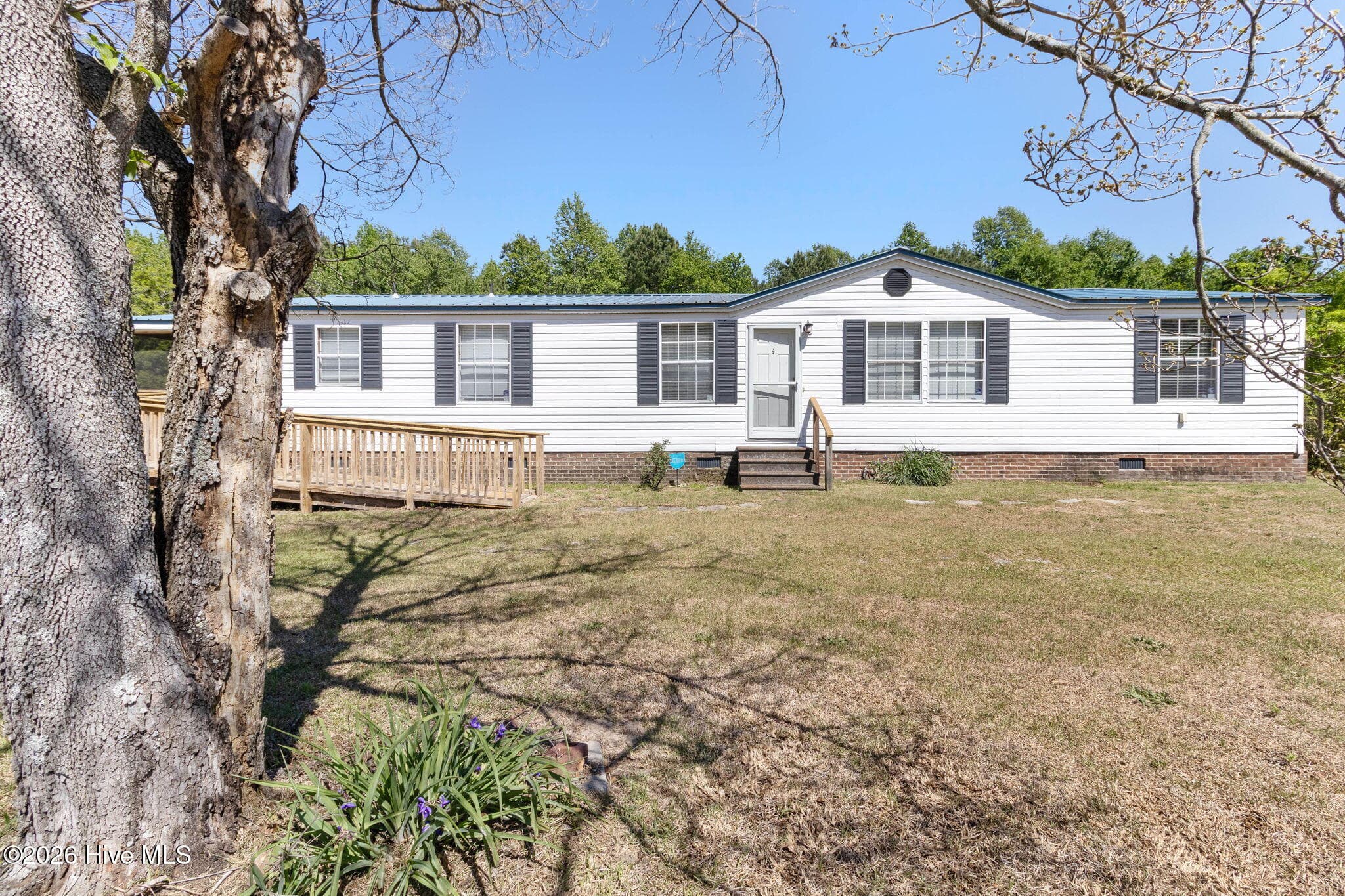 Manufactured Home at 4652 Faith Baptist Church Road, Pinetops, NC 27864, photo 5 of 145