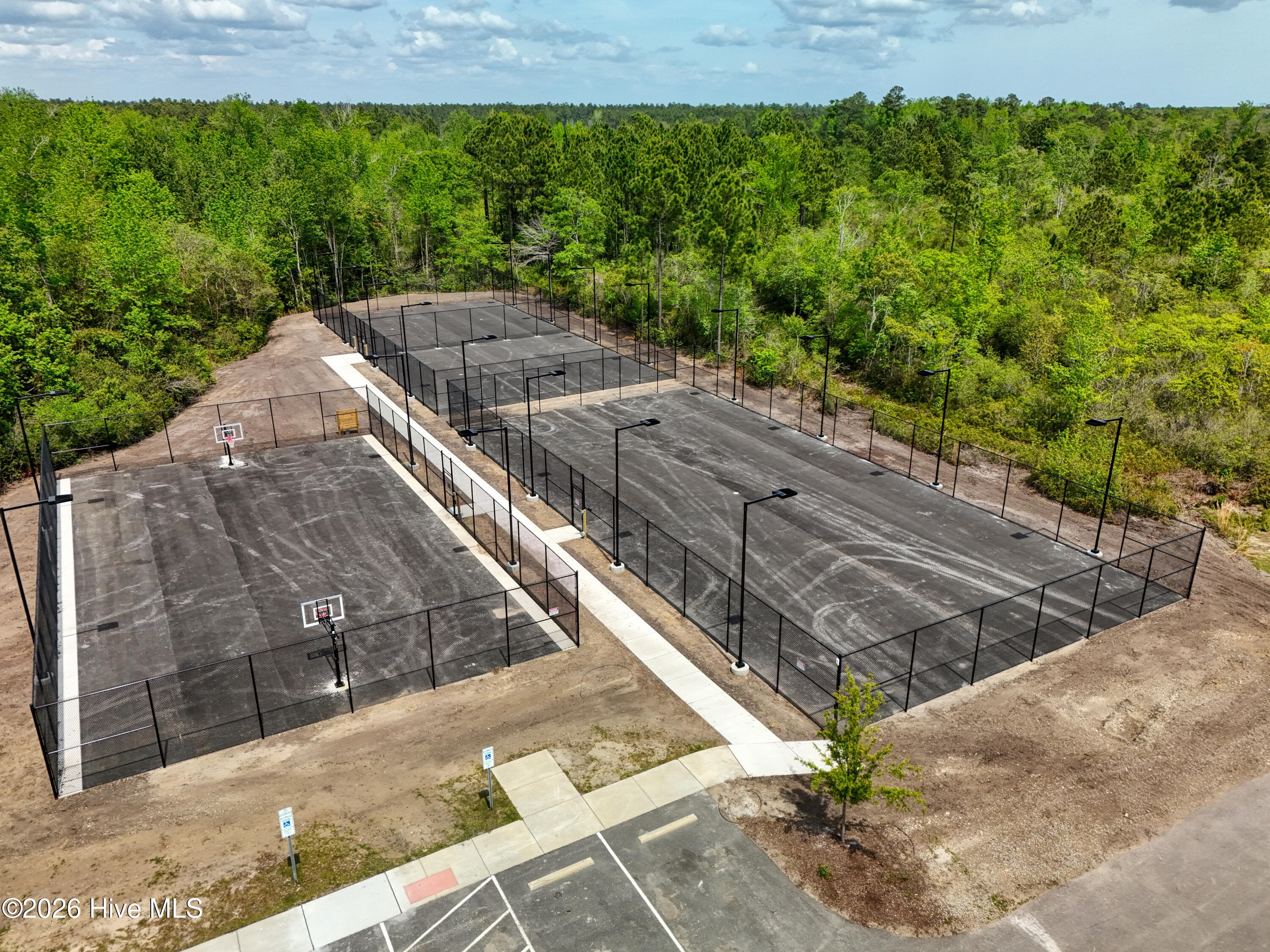 Tennis & Pickleball Courts - 1166 King Eider Way, Winnabow, NC 28479, Winnabow