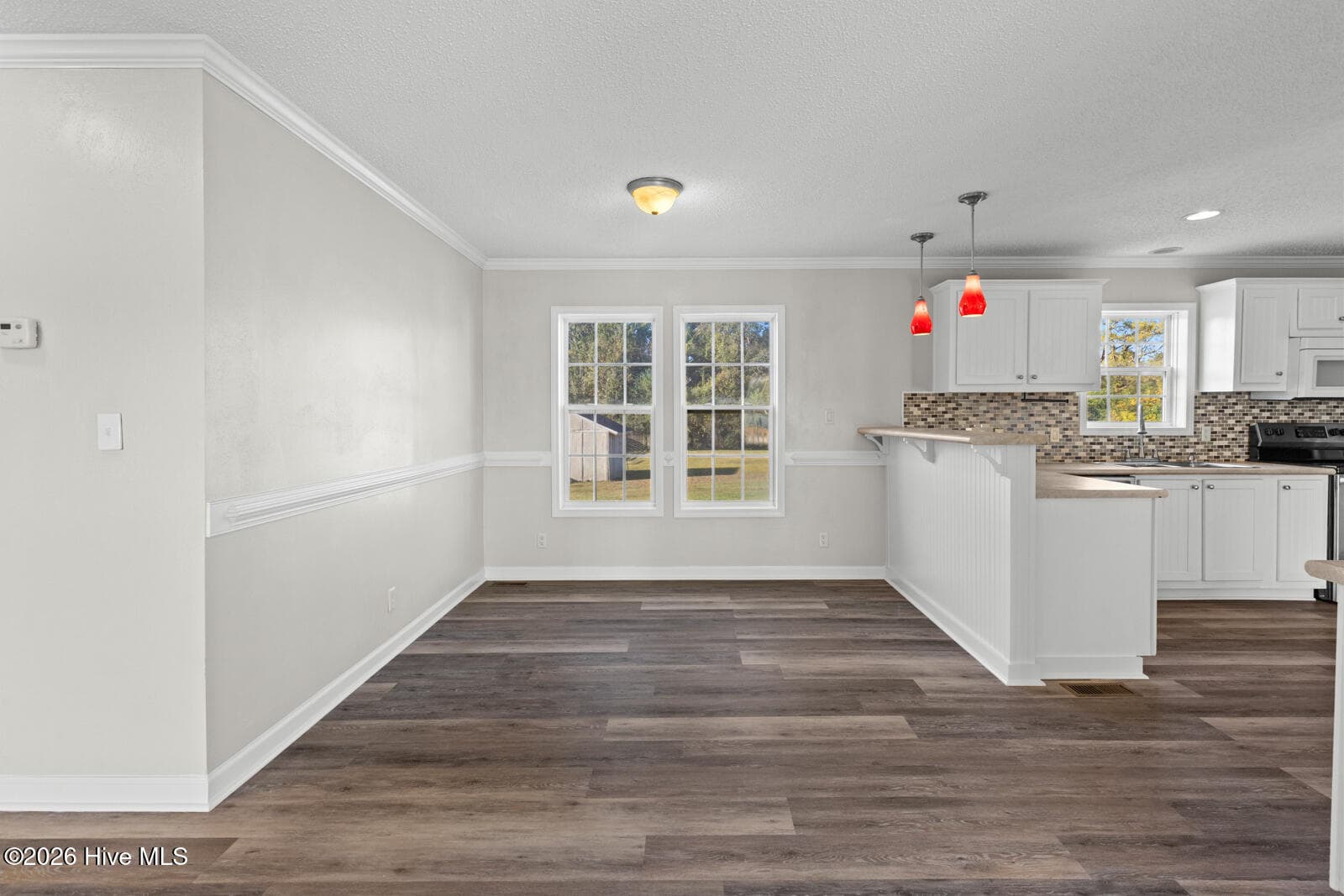 Manufactured Home at 118 Cypress Knee Drive, Richlands, NC 28574, photo 6 of 24
