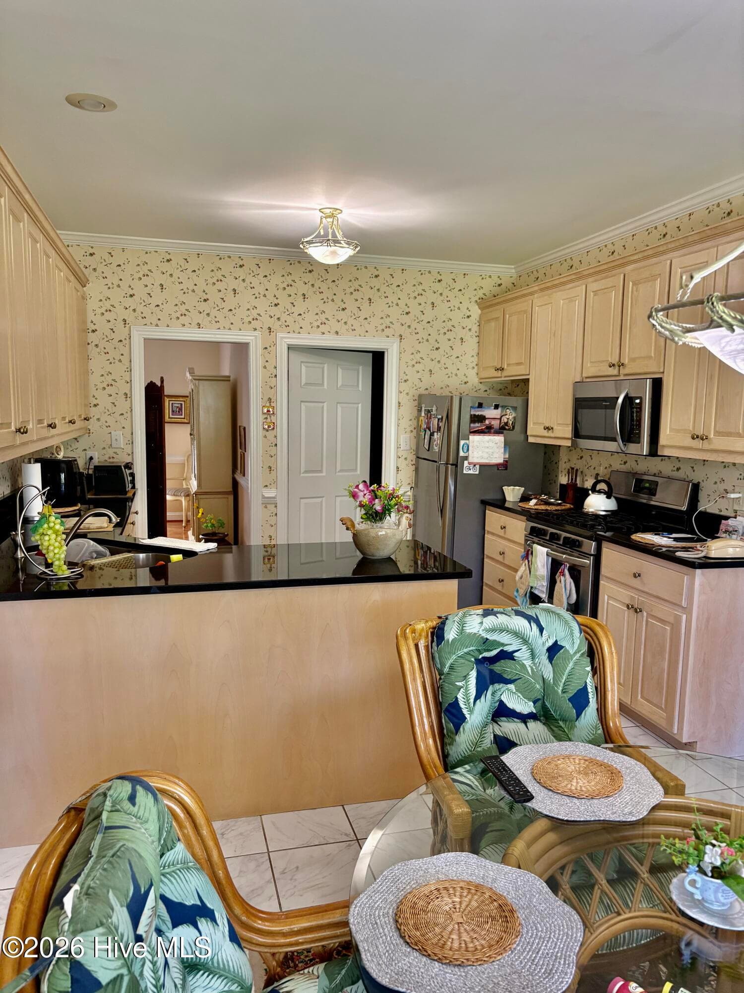 Single Family Residence at 112 Geneva Road, New Bern, NC 28562, photo 7 of 15