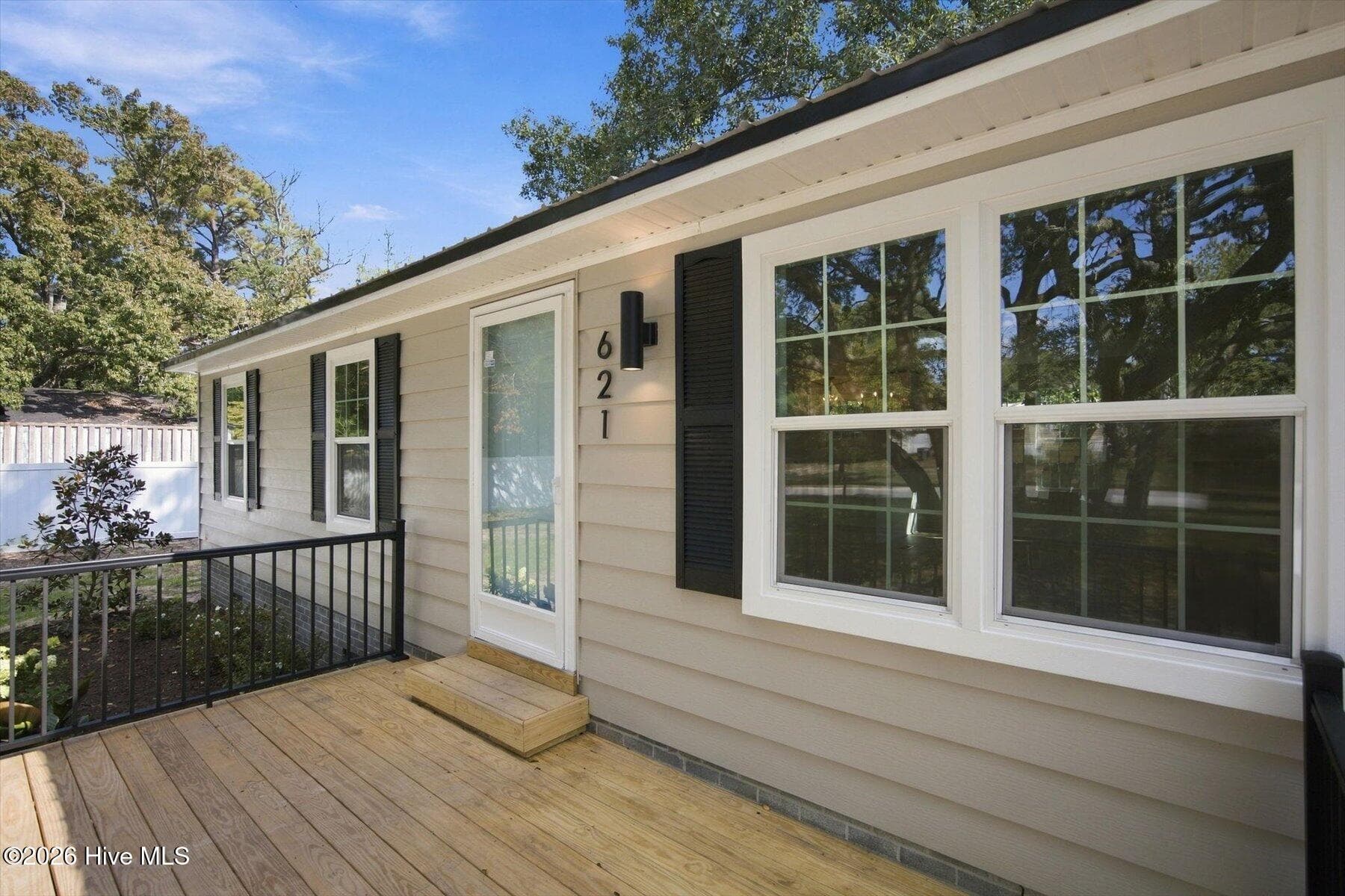 Manufactured Home at 621 Harbor Drive SE, Bolivia, NC 28422, photo 14 of 46
