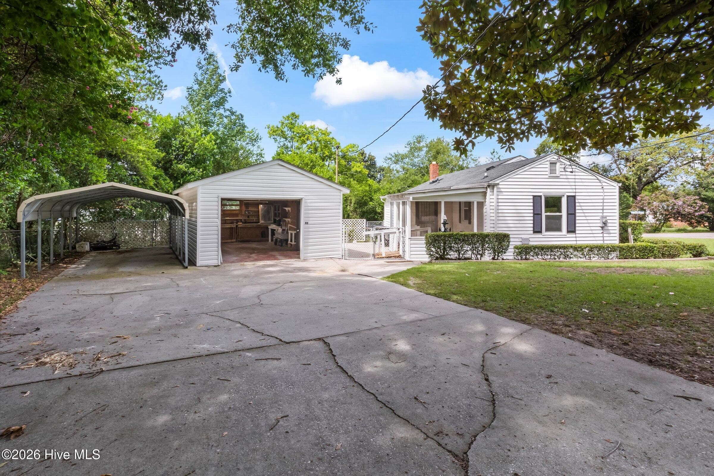 Single Family Residence at 1019 Skyview Drive, North Augusta, SC 29841, photo 6 of 45