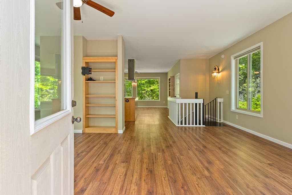 Single Family Residence at 285 Peachtree Mtn Est Road, Murphy, NC 28906, photo 11 of 82