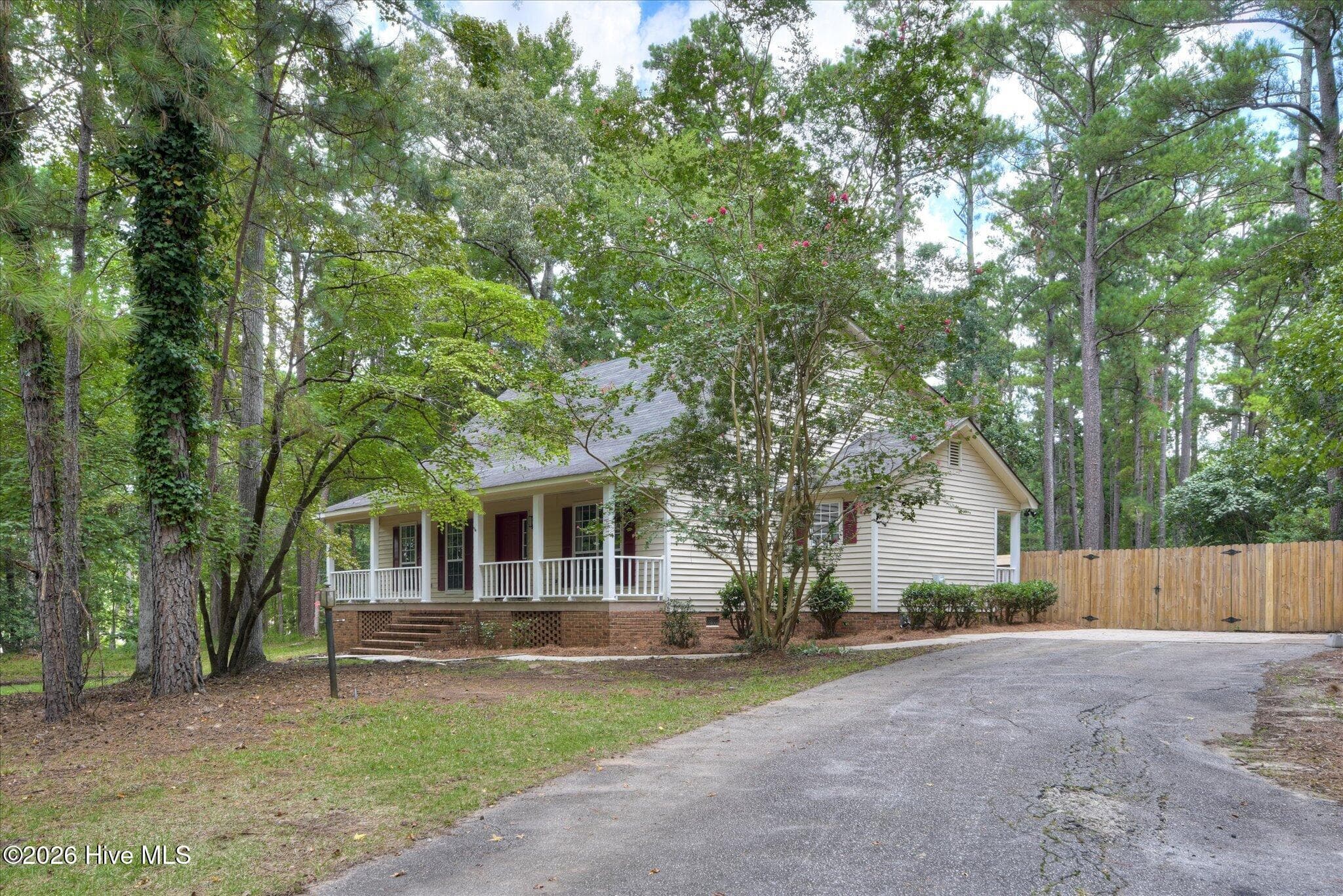 Single Family Residence at 322 Sugarcreek Drive, Grovetown, GA 30813, photo 3 of 48