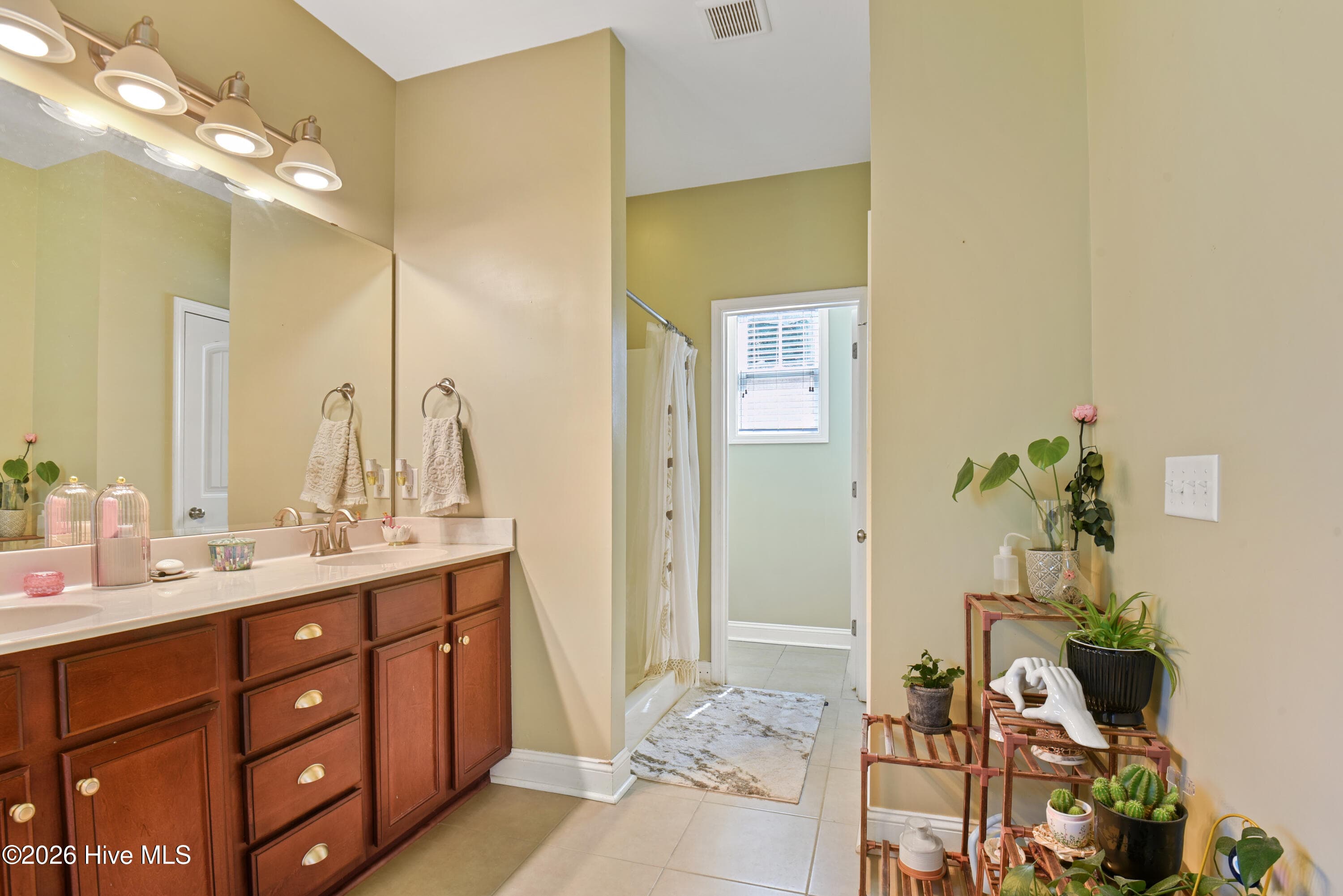 Single Family Residence at 143 Cornel Lane, Hampstead, NC 28443, photo 19 of 38