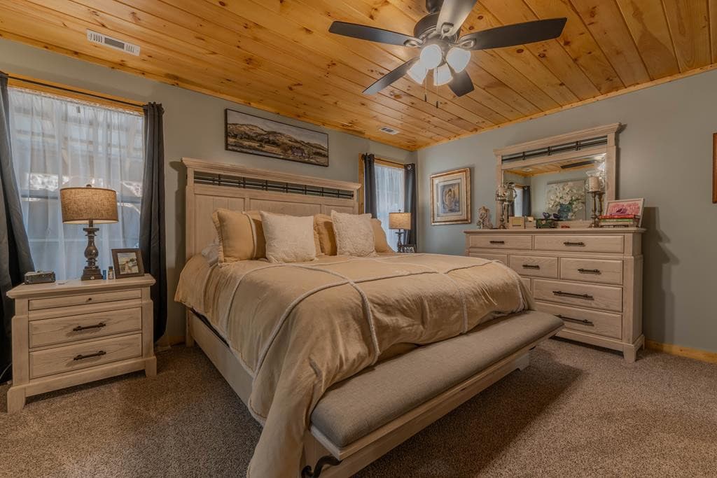 Residential at 190 Galloway Drive, Hayesville, NC 28904, photo 10 of 37