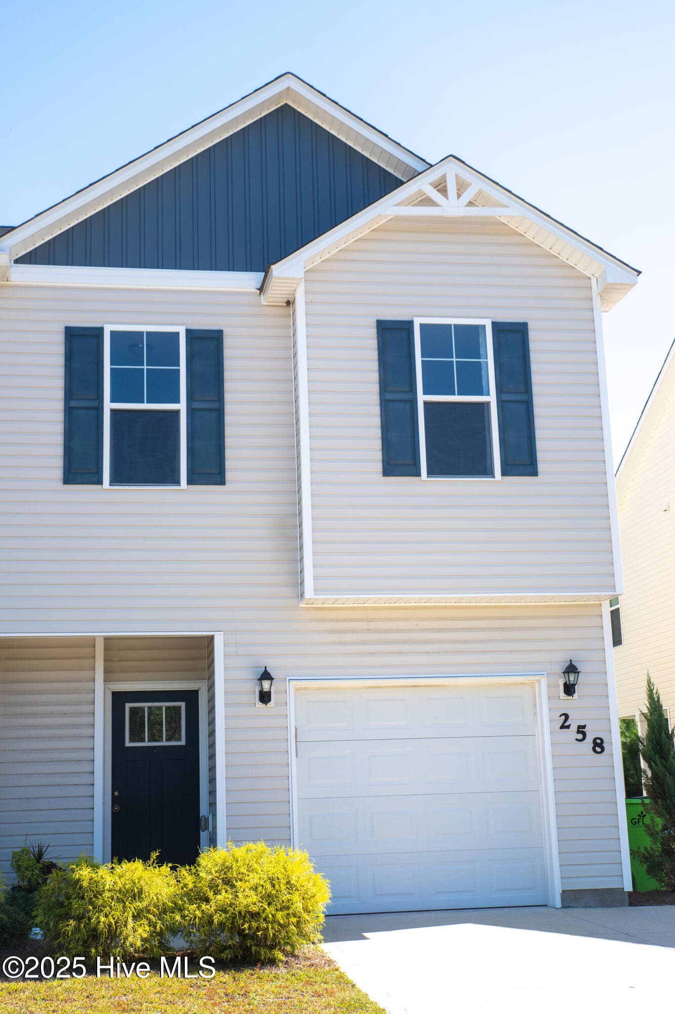 Townhouse at 258 Currituck Drive, Holly Ridge, NC 28445, photo 3 of 58