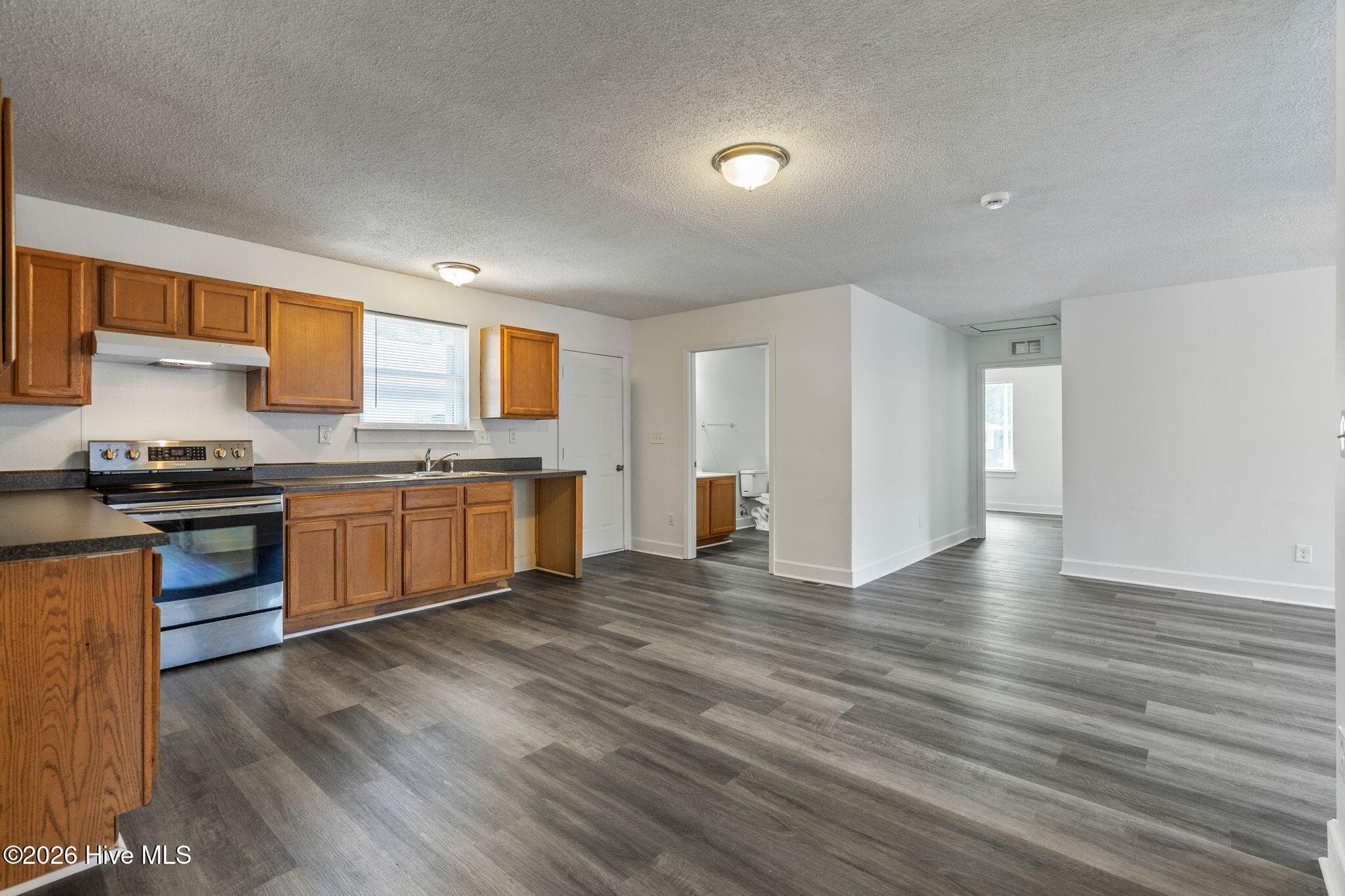 Single Family Residence at 3913 Prices Lane, Wilmington, NC 28405, photo 13 of 56