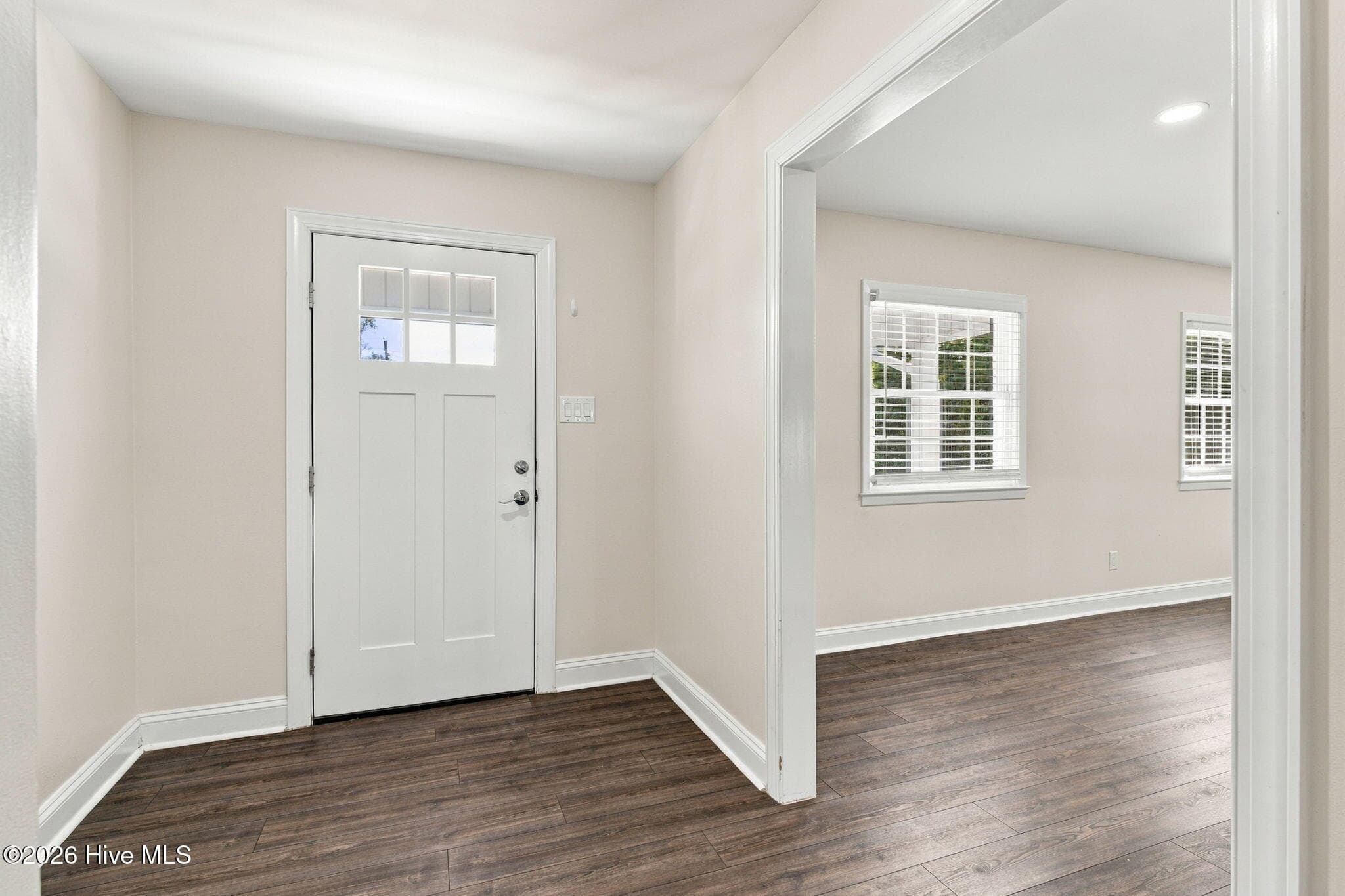 Single Family Residence at 5133 Clear Run Drive, Wilmington, NC 28403, photo 5 of 40