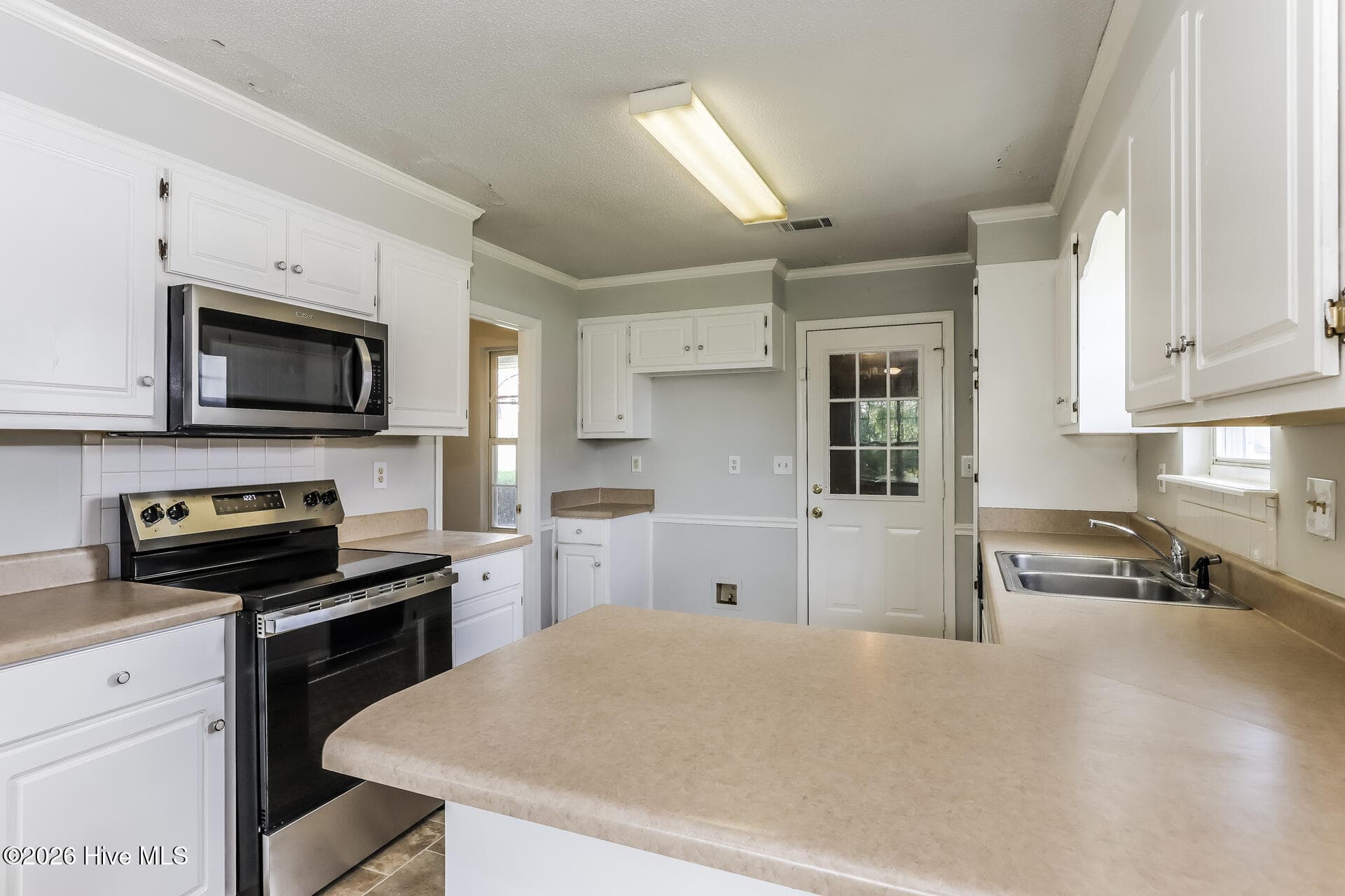 Single Family Residence at 1734 Harrogate Drive, Augusta, GA 30906, photo 6 of 22