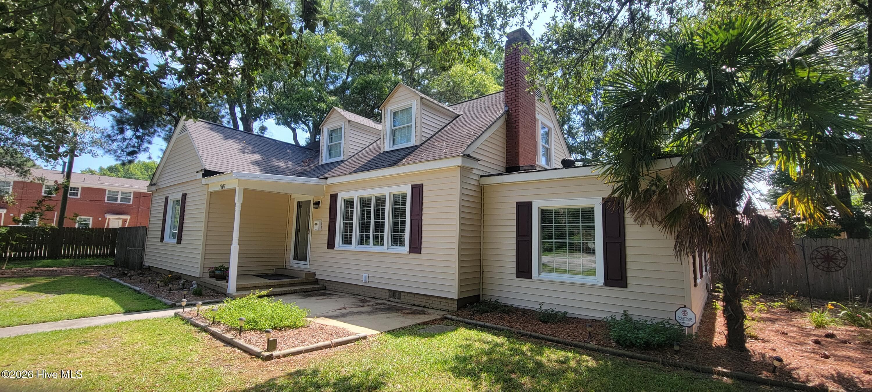 VIEW FROM DRIVEWAY - 1307 N Respess Street, Washington, NC 27889