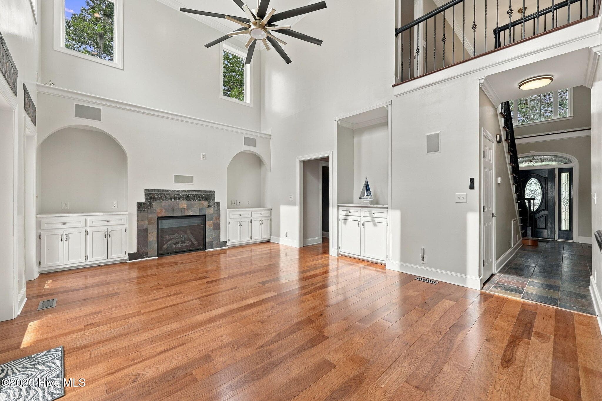 Living Room - 516 Long Point Road, Chocowinity, NC 27817
