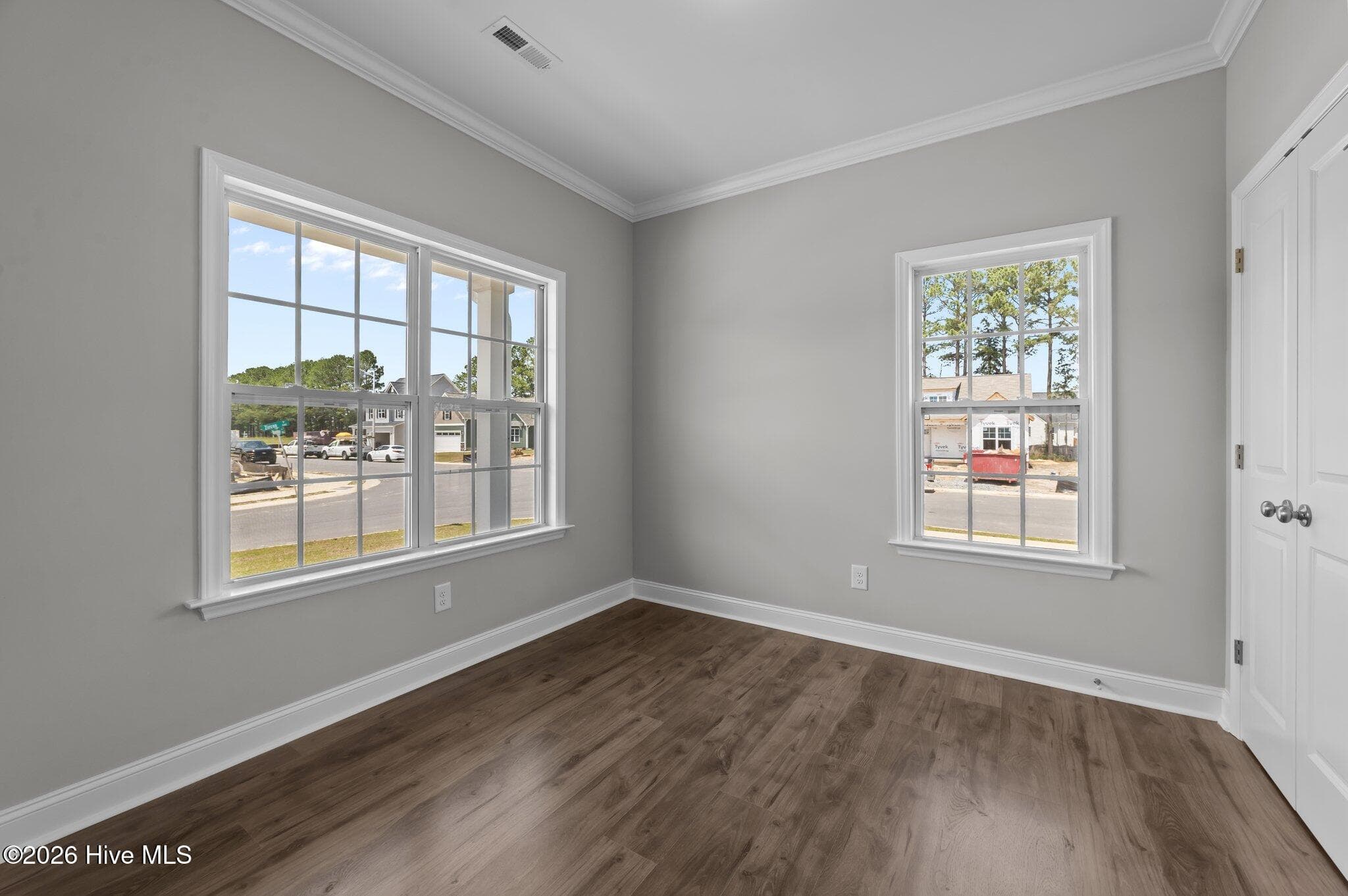 Photo of similar home - 878 Lendy Drive, Greenville, NC 27858
