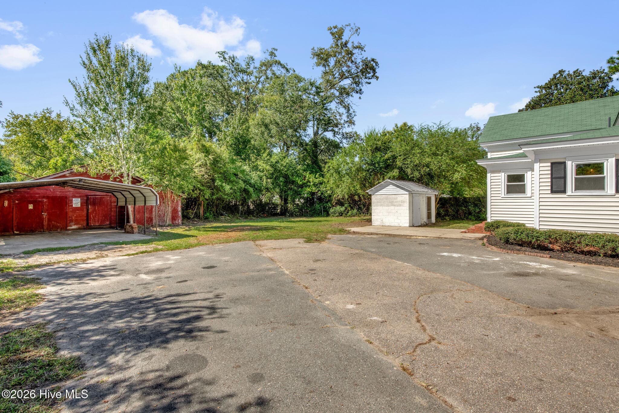Single Family Residence at 806 W Roseboro Street, Roseboro, NC 28382, Roseboro, photo 35 of 37