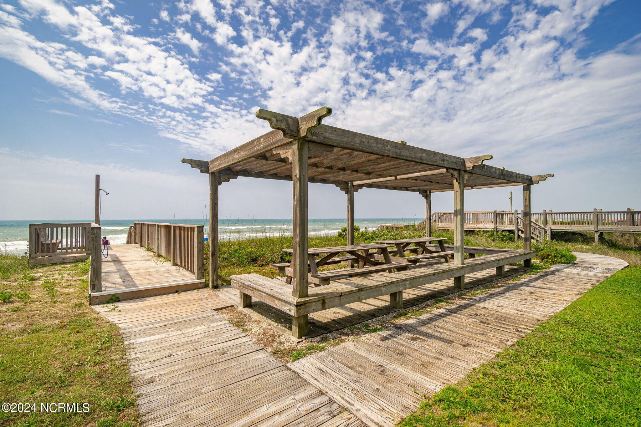 Condominium at 2905 Pointe West Drive B1 Pier Pointe, Emerald Isle, NC 28594, photo 37 of 43