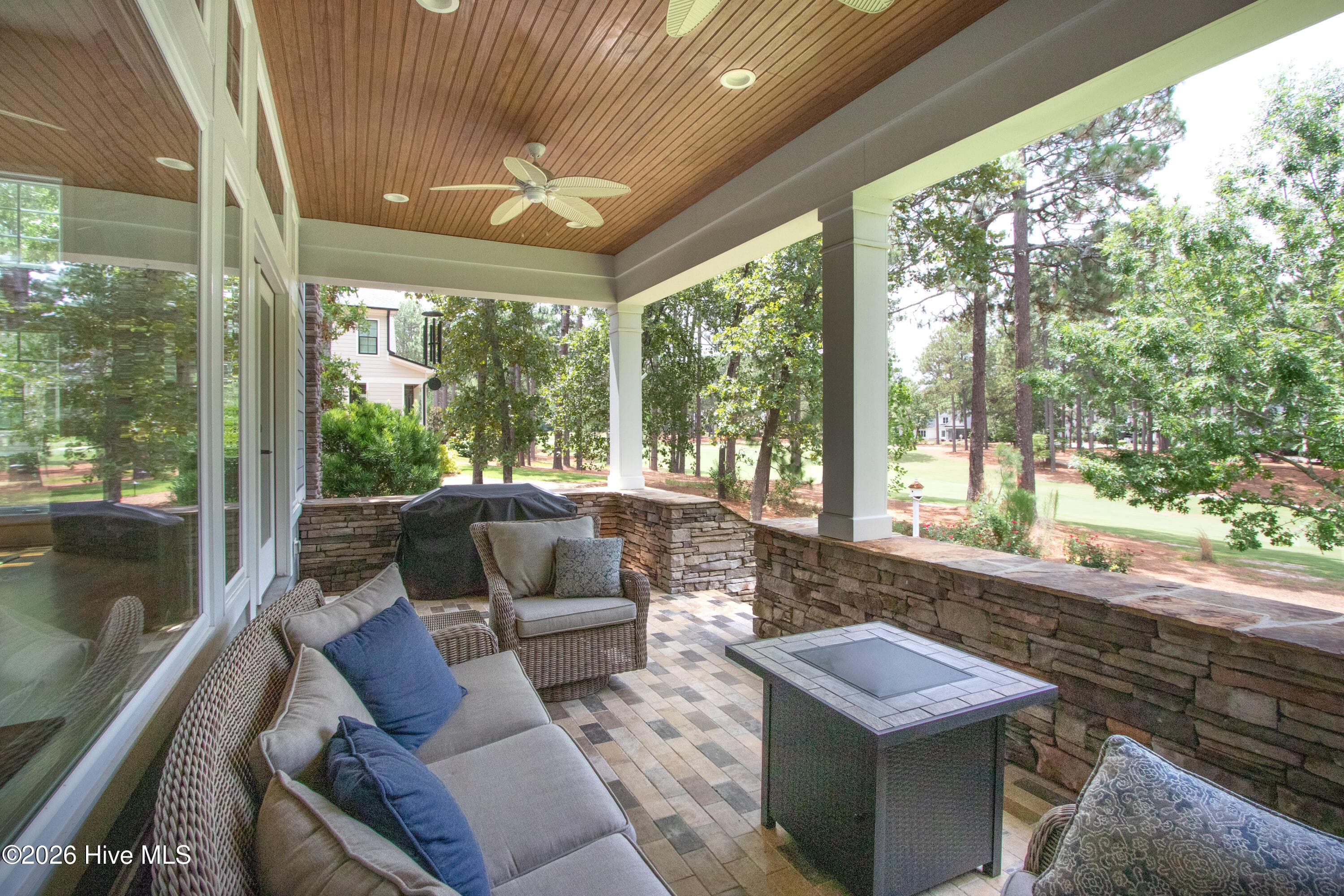 Single Family Residence at 12 Fortrose Circle, Pinehurst, NC 28374, photo 14 of 49