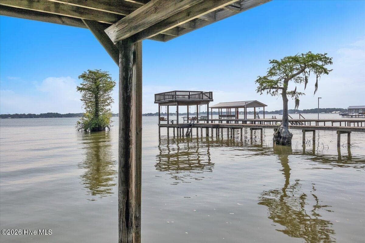 Single Family Residence at 113 Clinton Road, Elizabethtown, NC 28337, photo 14 of 53