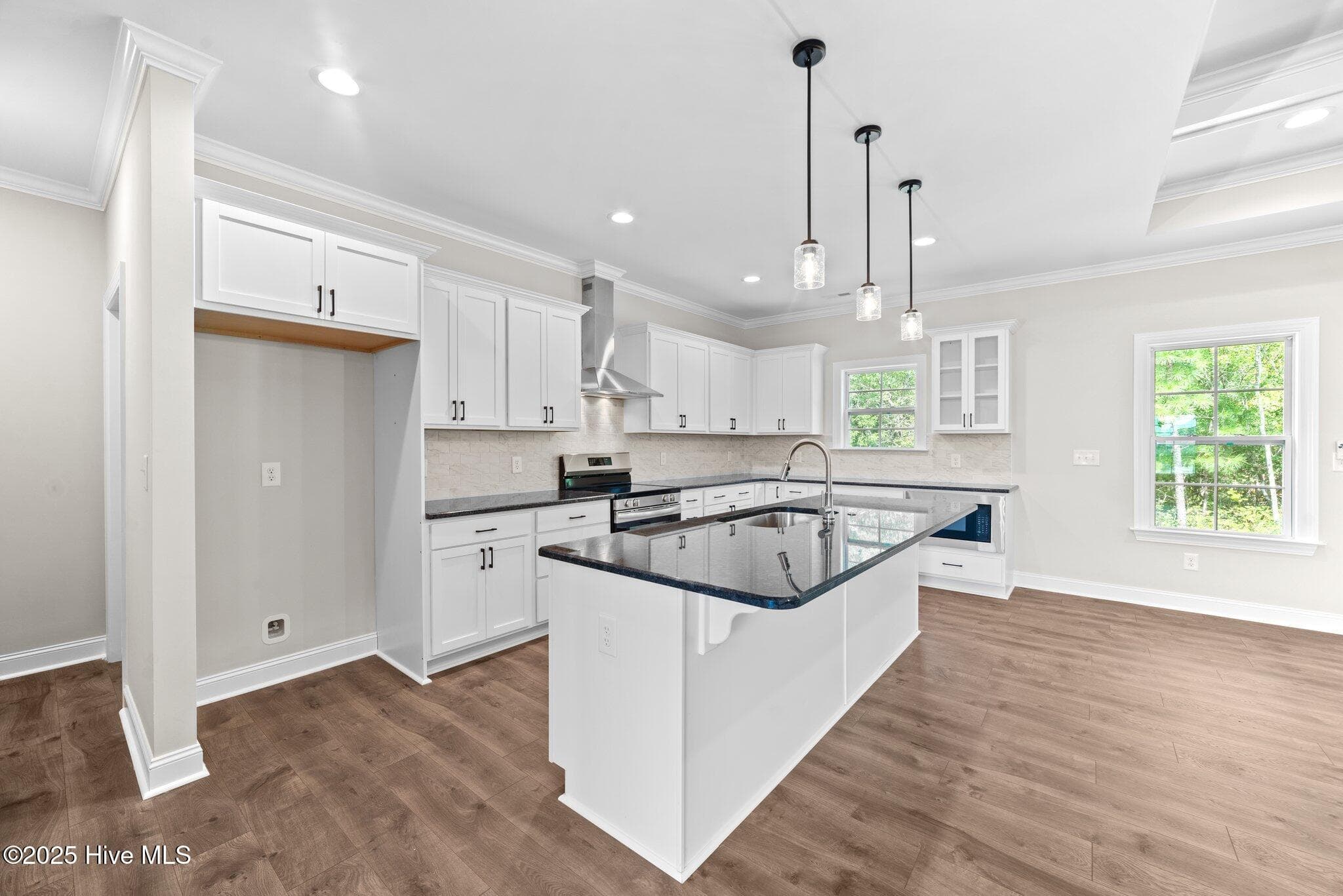 Photo of similar home - 3209 Honeysuckle Drive, Winterville, NC 28590