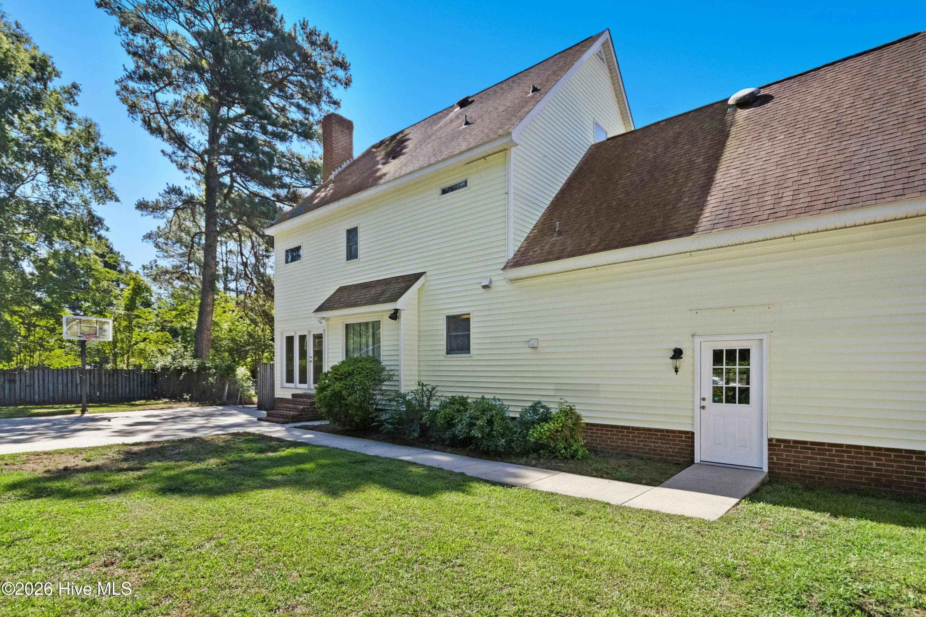 Single Family Residence at 1100 Kensington Avenue NW, Wilson, NC 27896, photo 34 of 37
