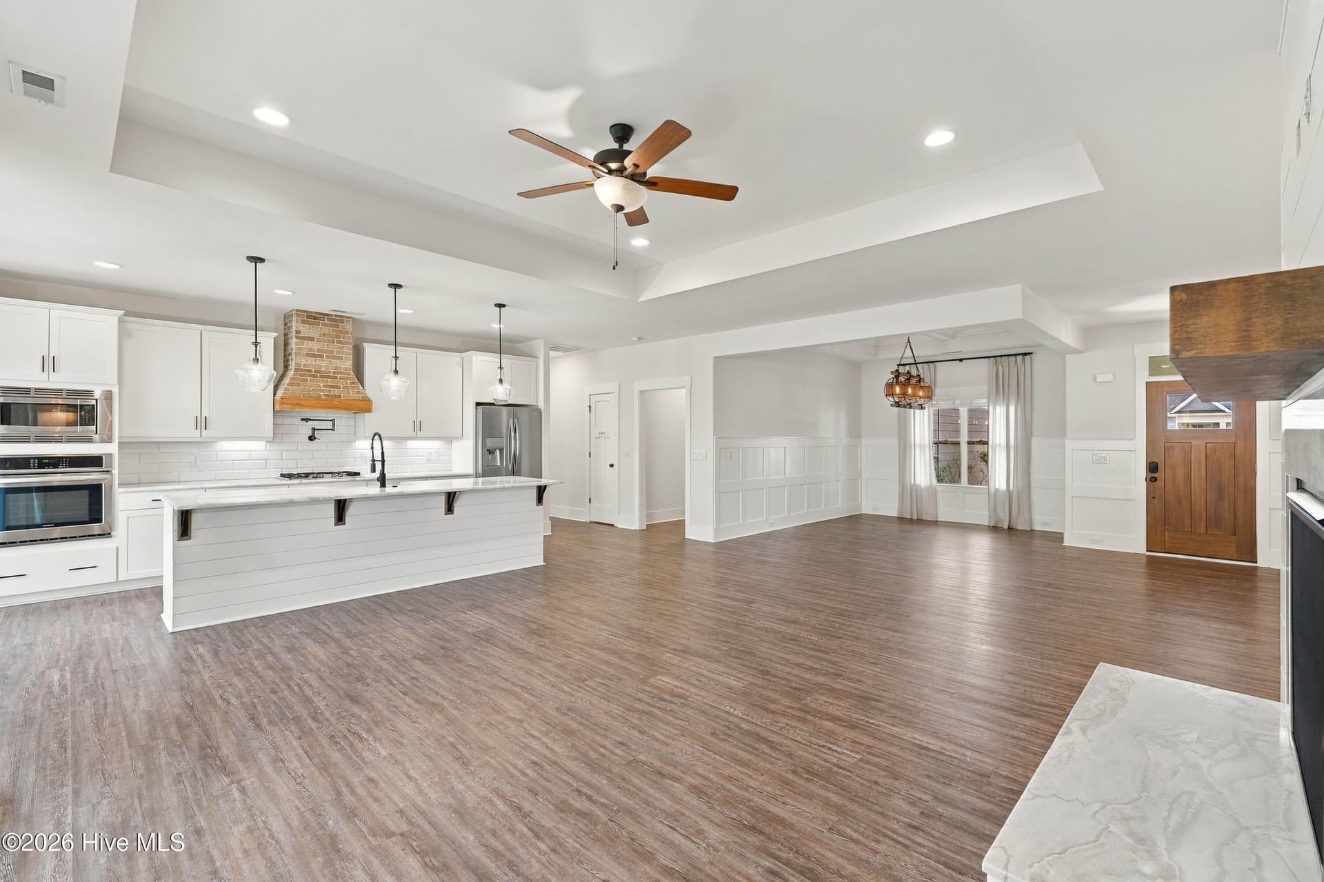 Living Area and Kitchen - 11 Lemongrass Court, Hampstead, NC 28443