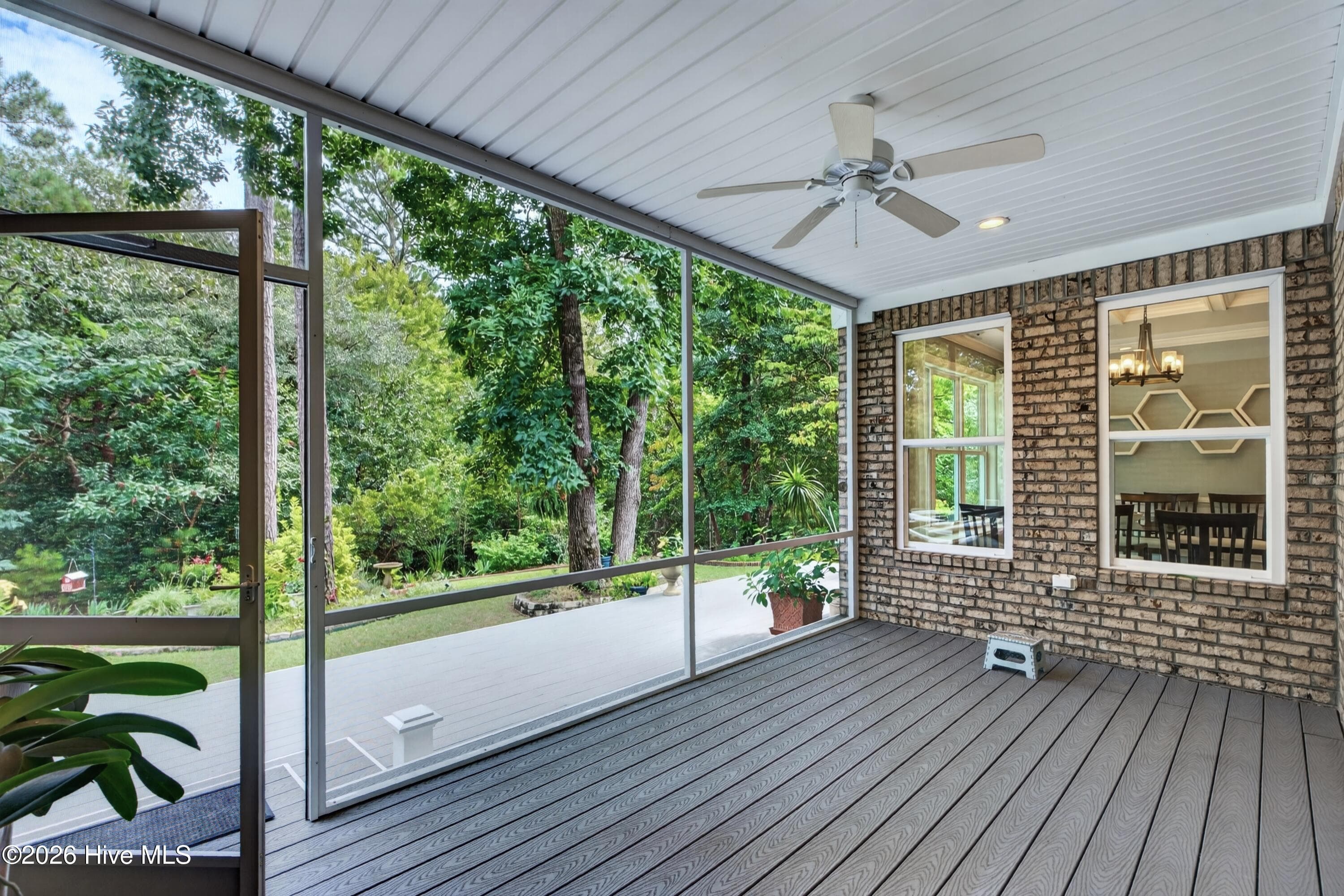 Single Family Residence at 101 Beaumont Circle, Hampstead, NC 28443, photo 36 of 43