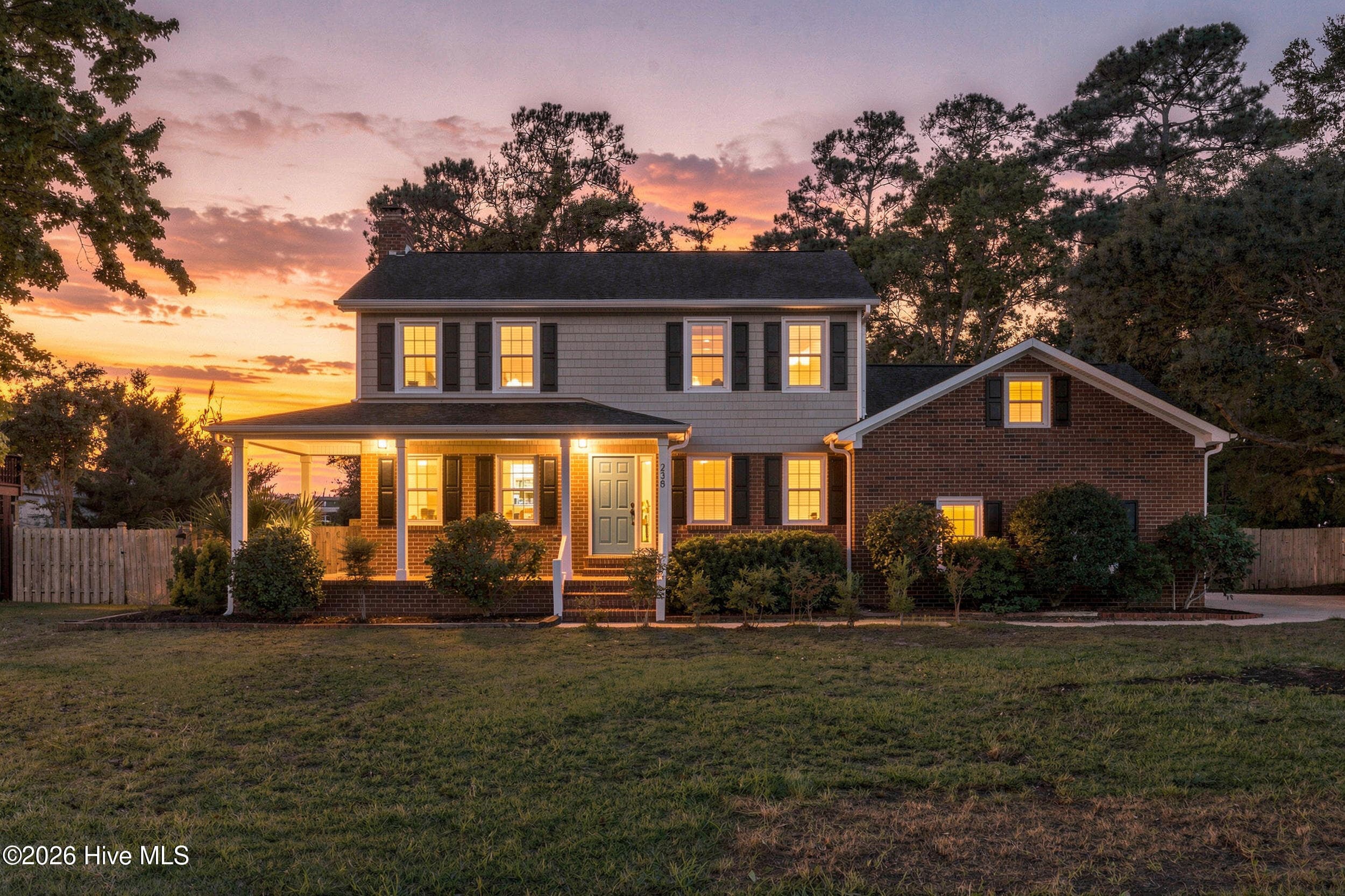Single Family Residence at 238 Shannon Drive, Wilmington, NC 28409, photo 2 of 76