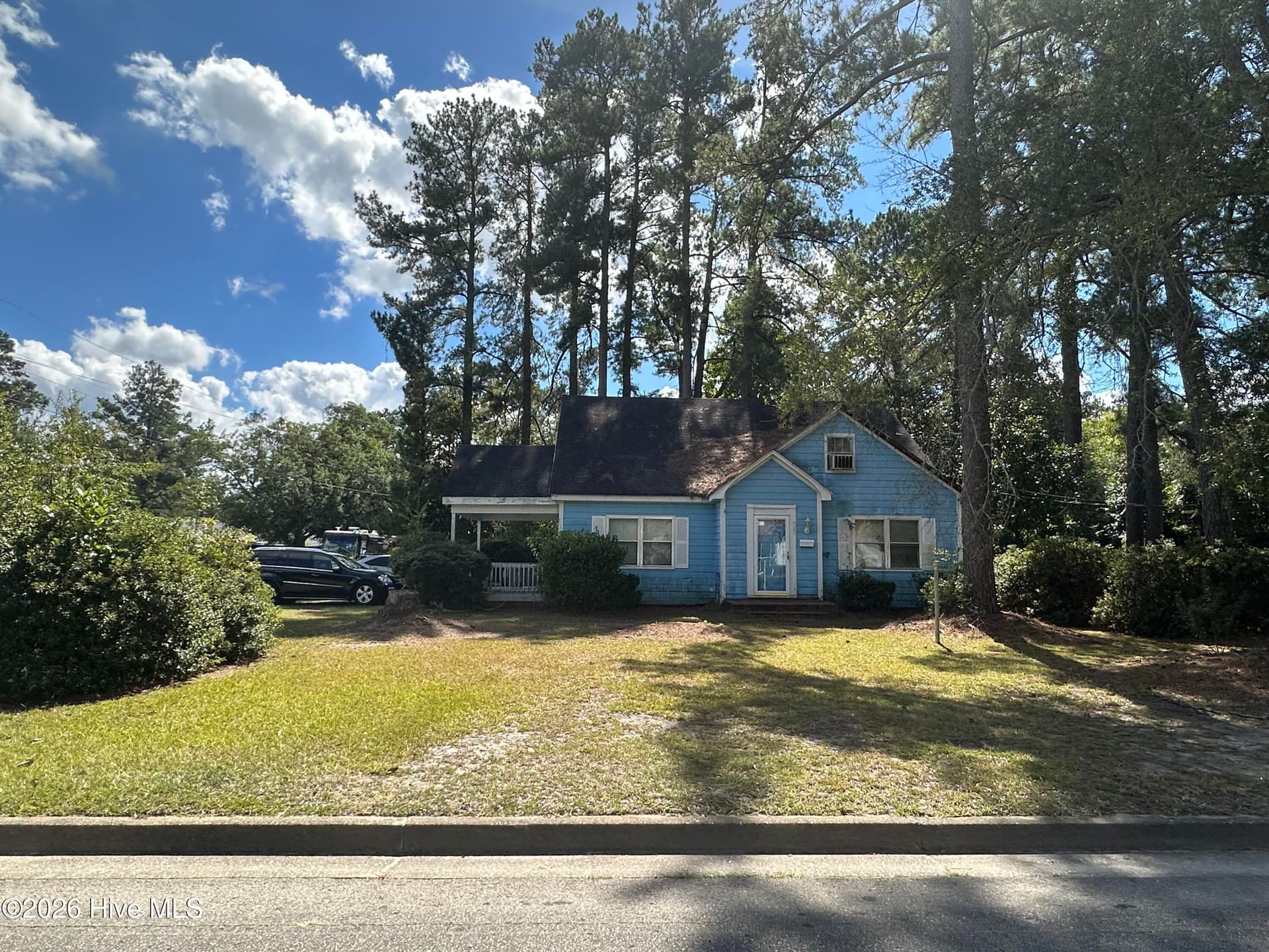 322 E Cavenaugh Street, Wallace, NC 28466