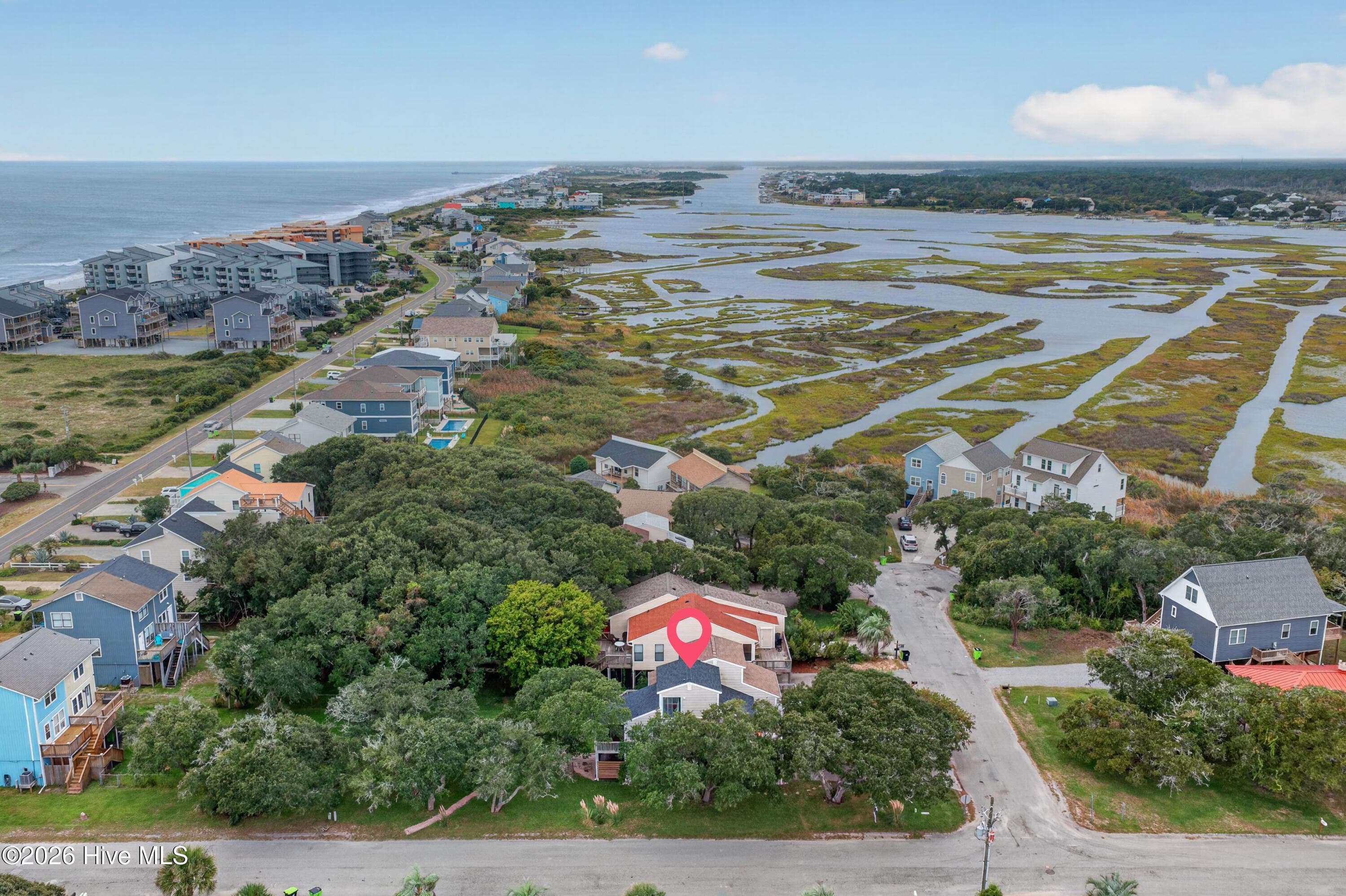 Your haven in the live oaks! - 301 Bay Circle, North Topsail Beach, NC 28460