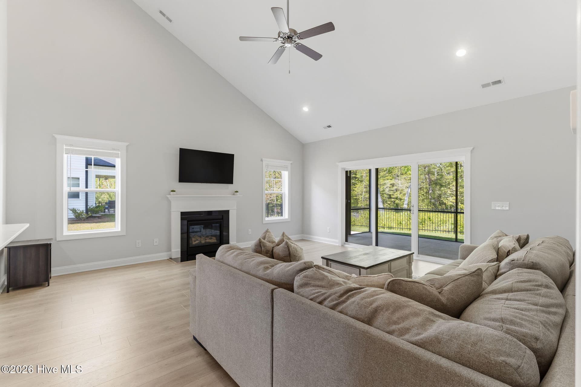 Single Family Residence at 177 Tilloo Cut Way, Hampstead, NC 28443, photo 24 of 74