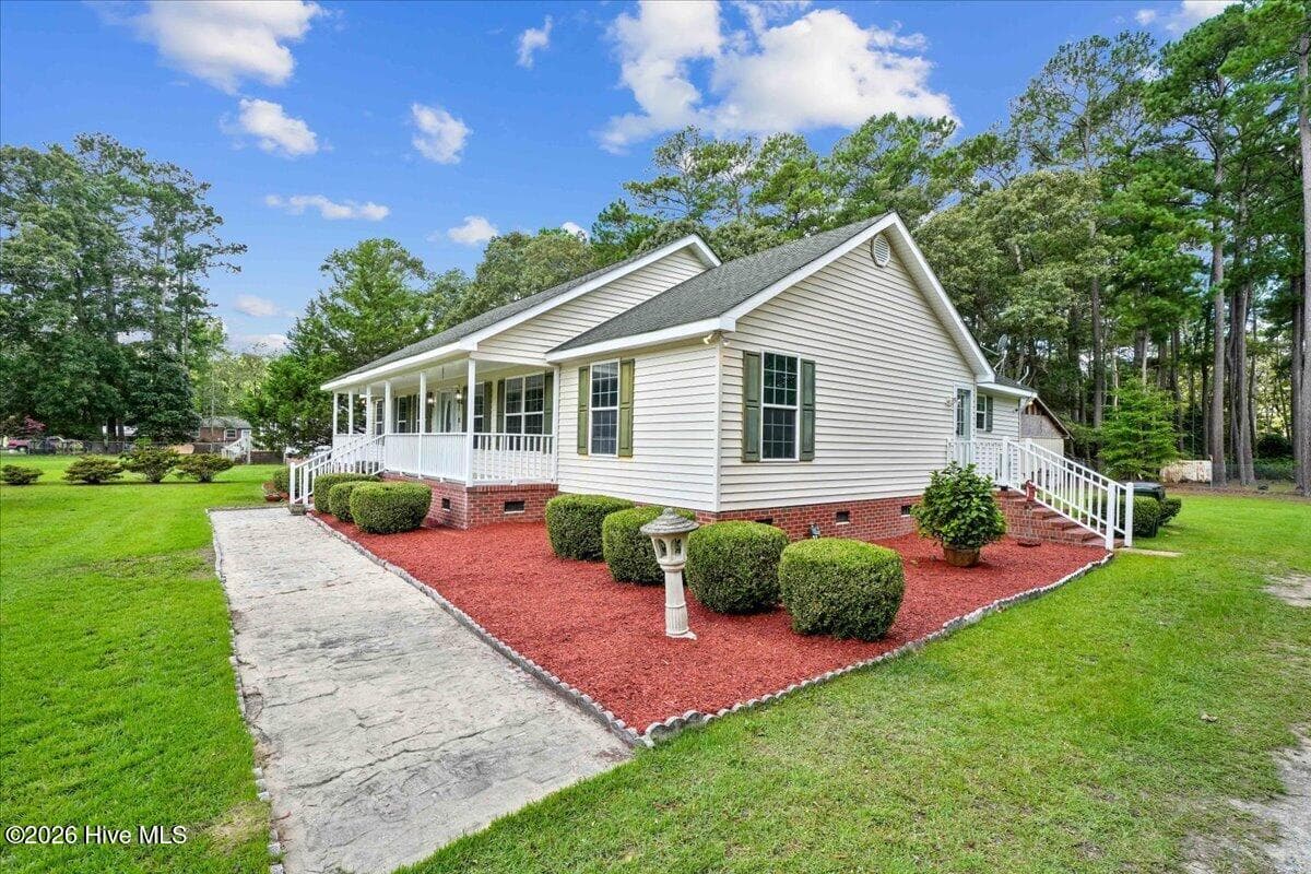Single Family Residence at 303 Wood Street, Goldsboro, NC 27534, photo 7 of 72