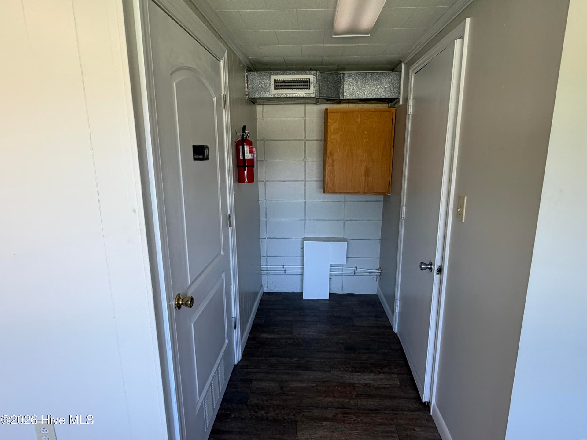 Office at 312 N Us 17, Holly Ridge, NC 28445, photo 5 of 8