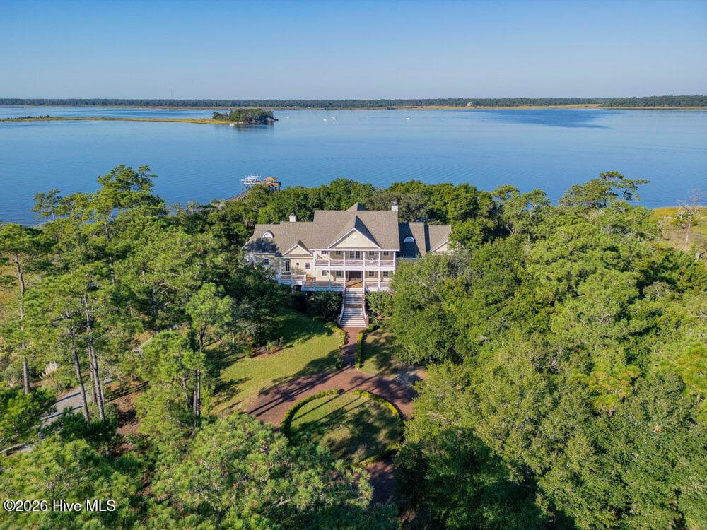 Single Family Residence at 8660 River Road, Wilmington, NC 28412, photo 3 of 115