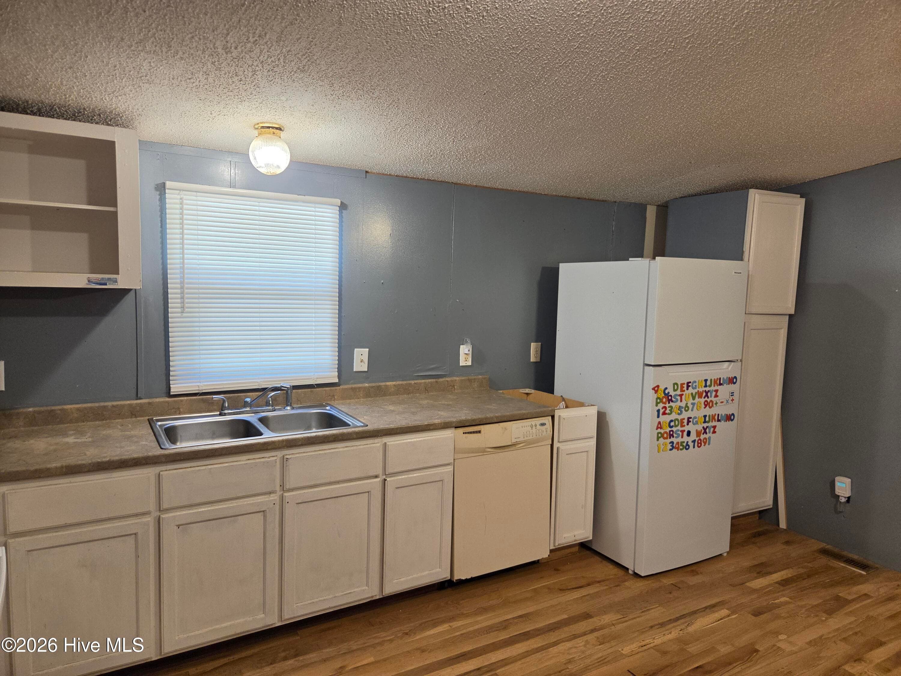 Manufactured Home at 653 Harris Creek Road, Jacksonville, NC 28540, photo 3 of 7