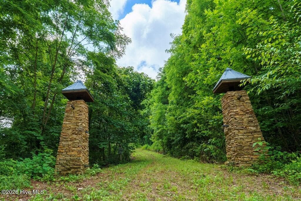 Single Family Residence at 235 Rios Drive, Bryson City, NC 28713, Bryson City, photo 4 of 29
