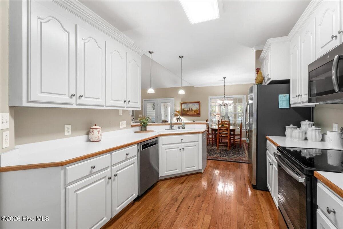 Townhouse at 208 Commonsgate Drive, Goldsboro, NC 27530, photo 18 of 33