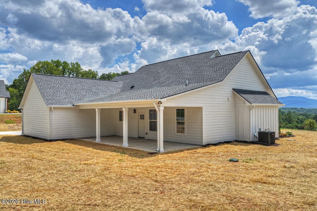 Single Family Residence at 93 Whisperwood Trail, Blairsville, GA 30512, photo 38 of 45