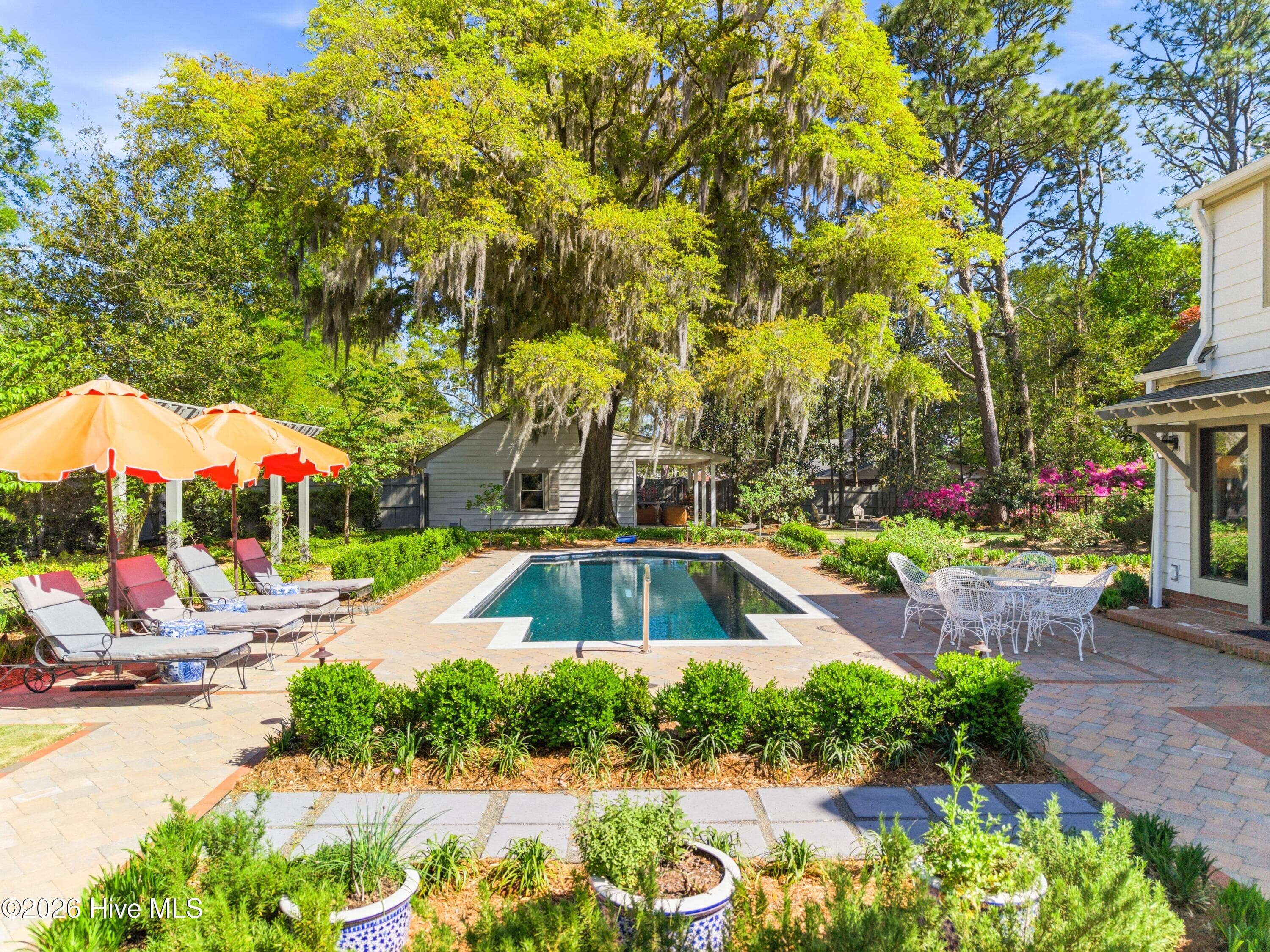 Single Family Residence at 2901 Oleander Drive, Wilmington, NC 28403, Wilmington, photo 14 of 85