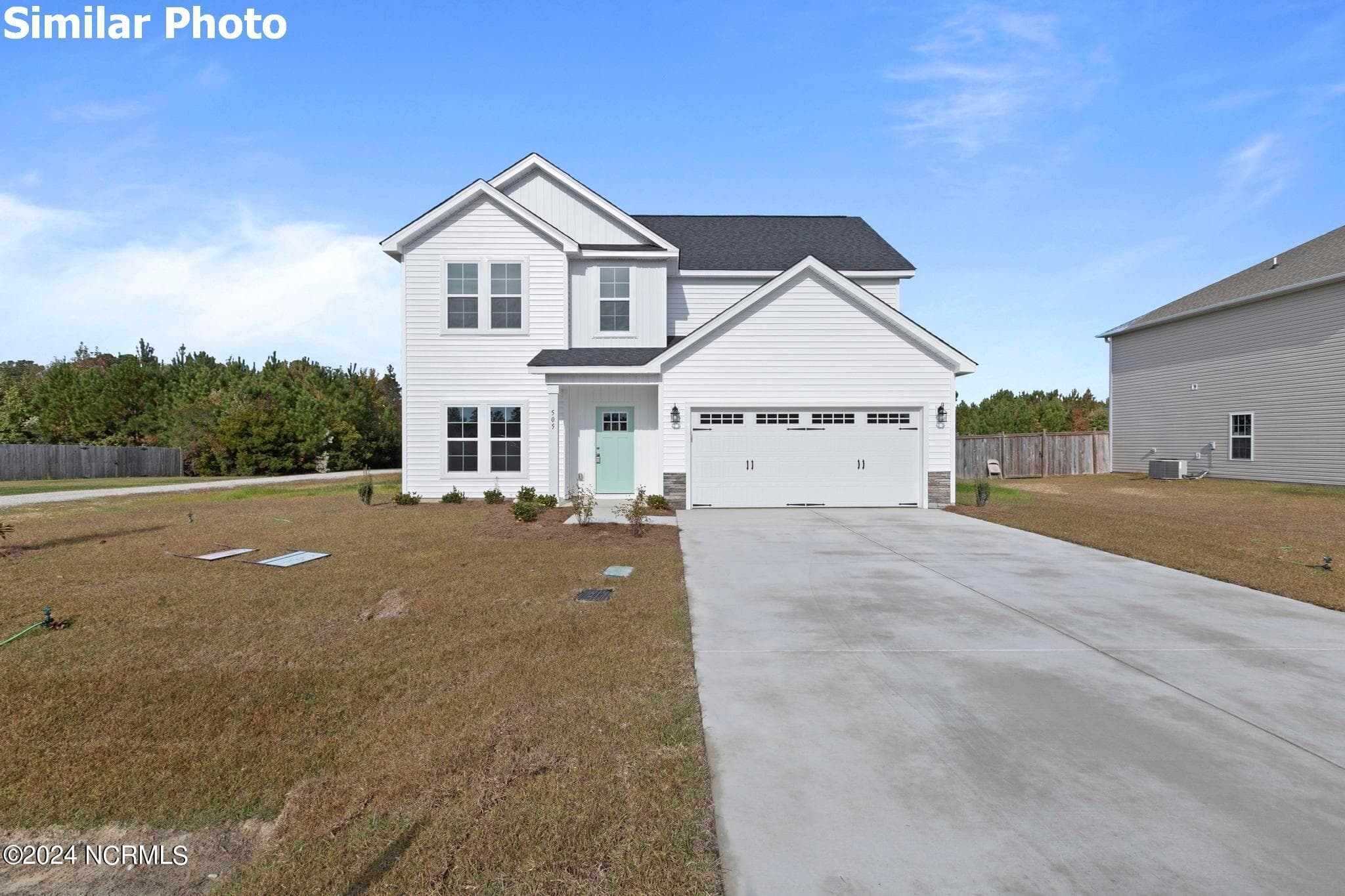 Single Family Residence at 911 Wild Azalea Way, Hubert, NC 28539, photo 7 of 9