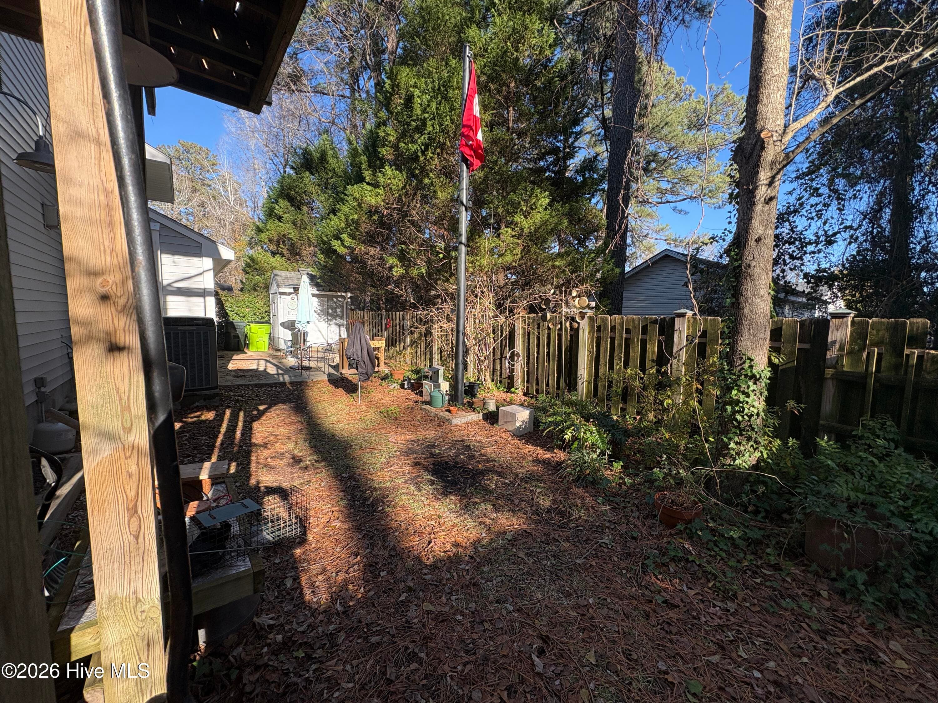 Single Family Residence at 1004a Kings Way, New Bern, NC 28562, photo 11 of 12