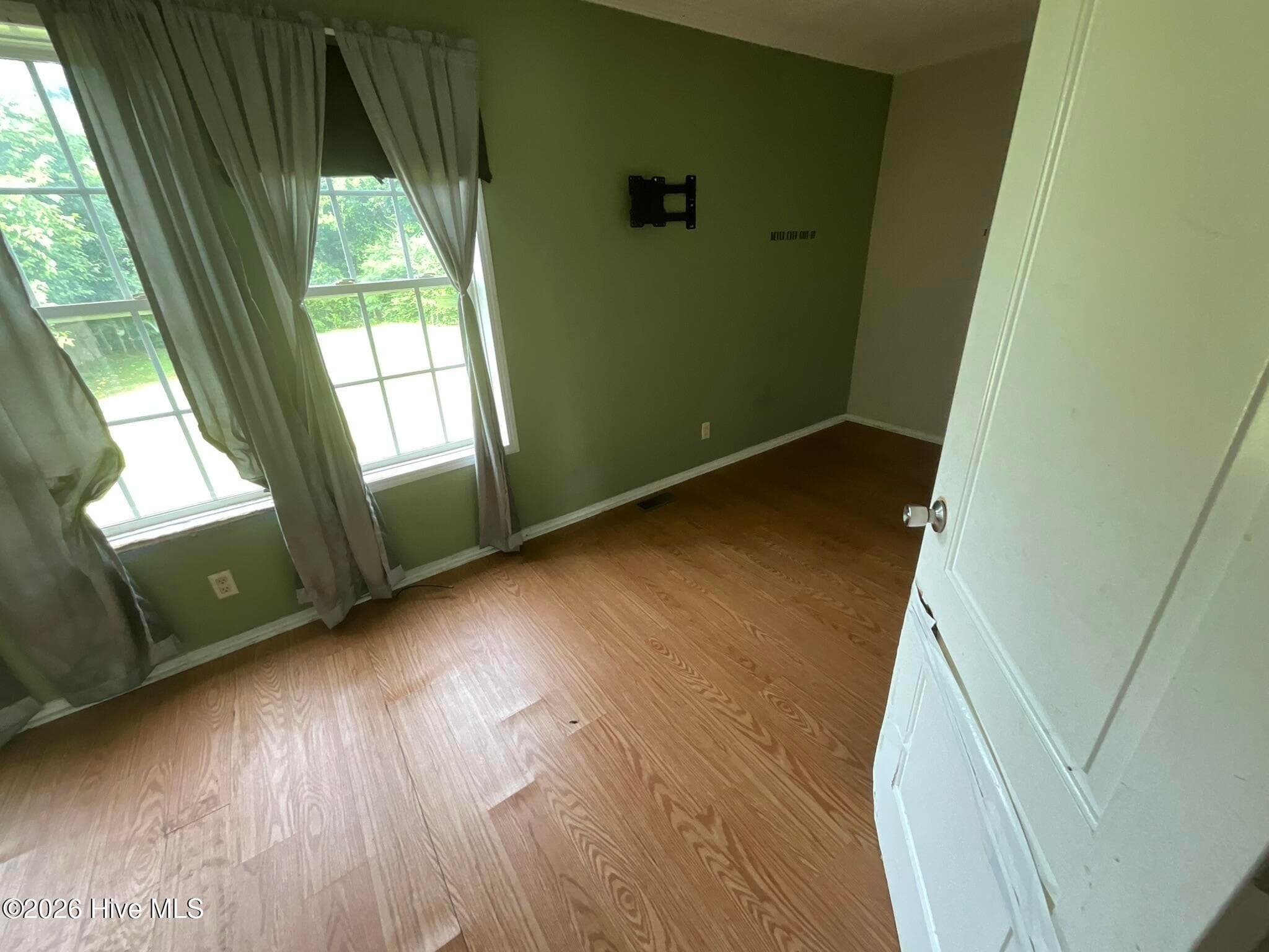 Manufactured Home at 102 Cypress Knee Drive, Richlands, NC 28574, Richlands, photo 12 of 18