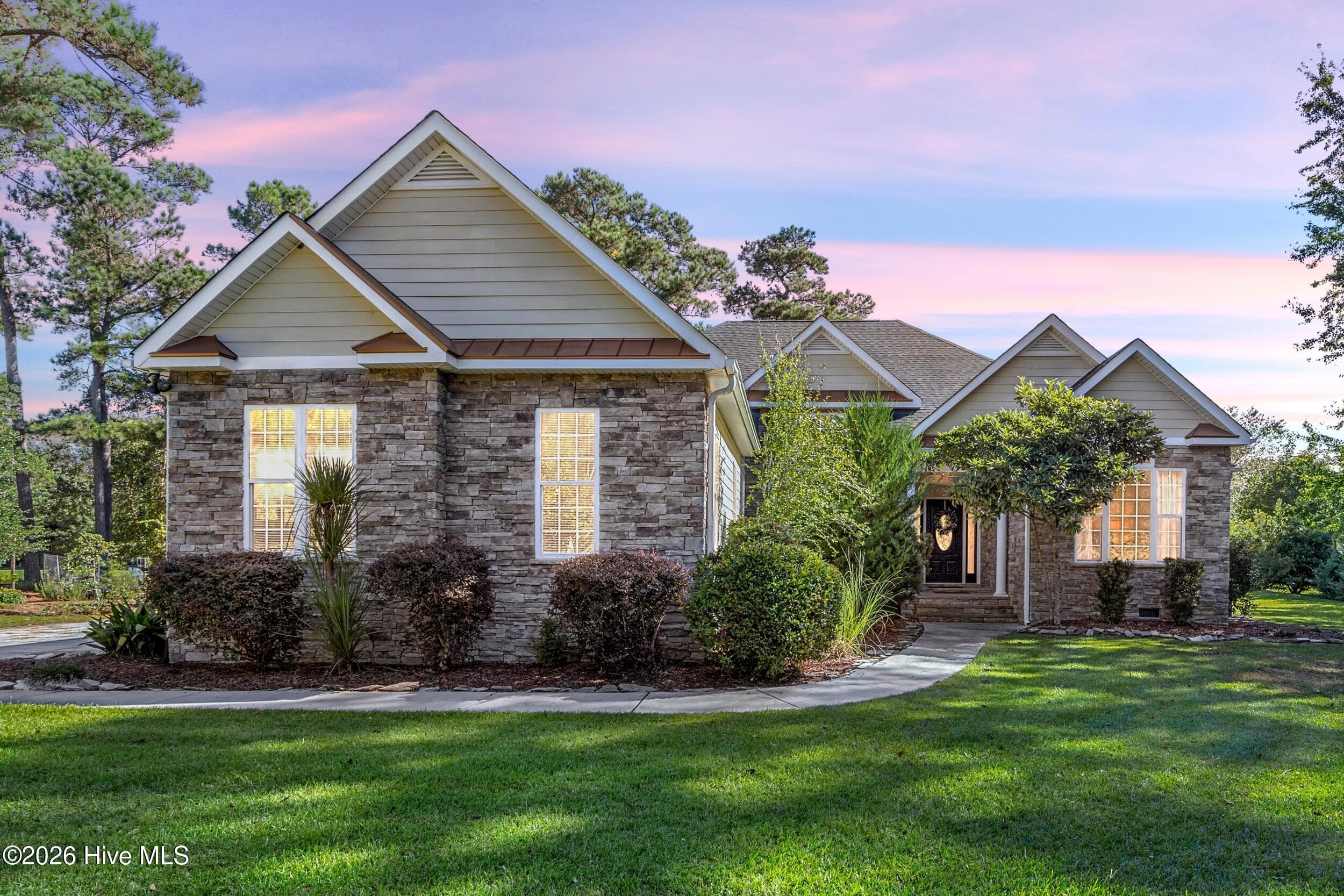 707 N Green Tee Road, Hampstead, NC 28443