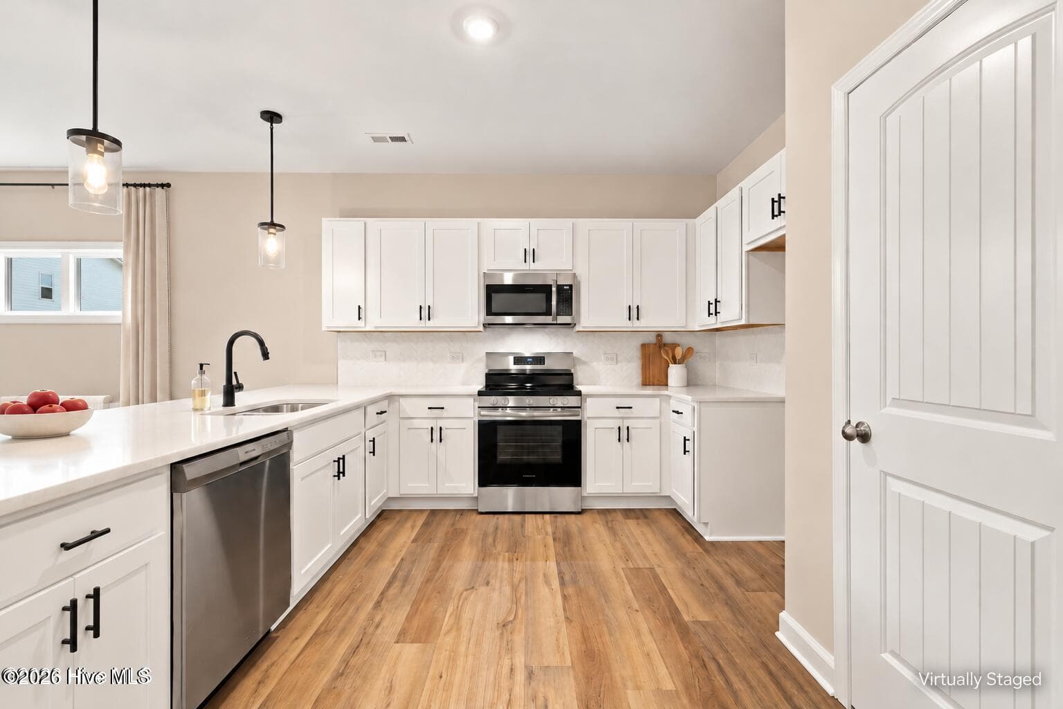 Single Family Residence at 987 Rialto Lane, Ayden, NC 28513, photo 15 of 68