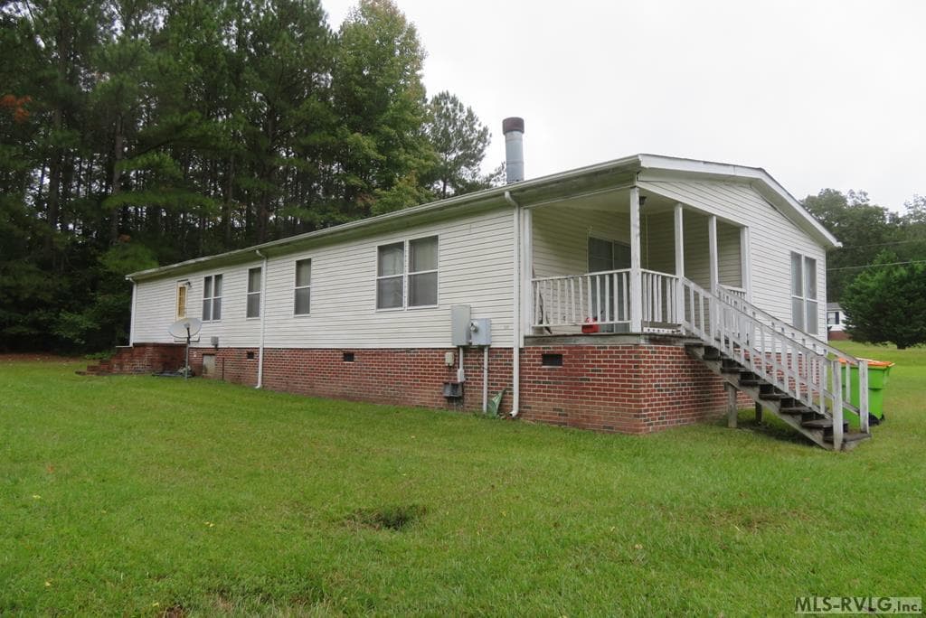 154 Davie Woods Drive, Roanoke Rapids NC 27870 photo 2